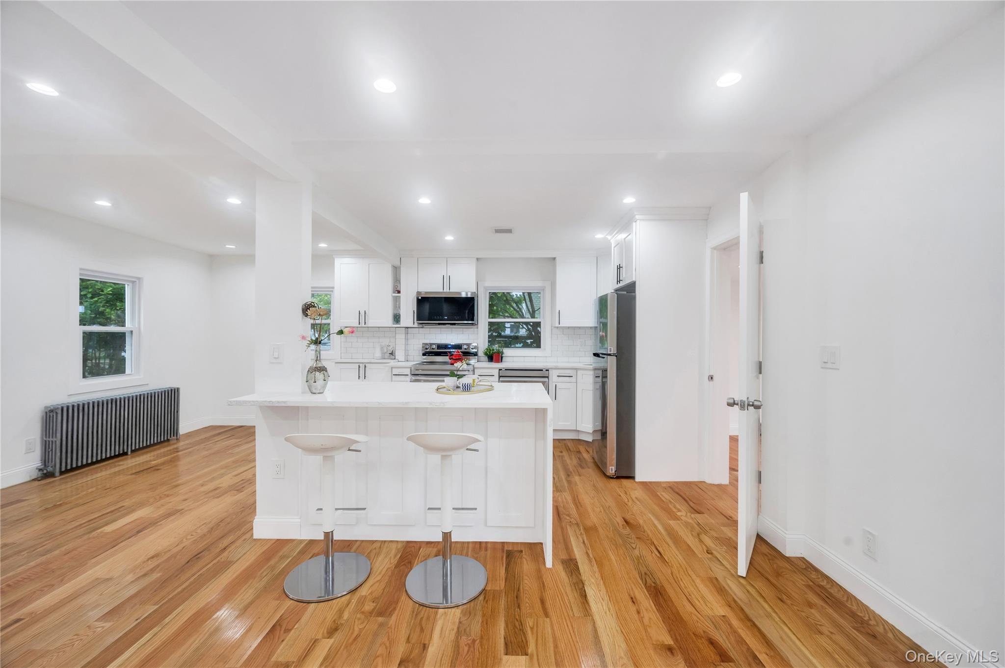 Single Family Pinetree  Suffolk County, NY 11967, MLS-915292-8