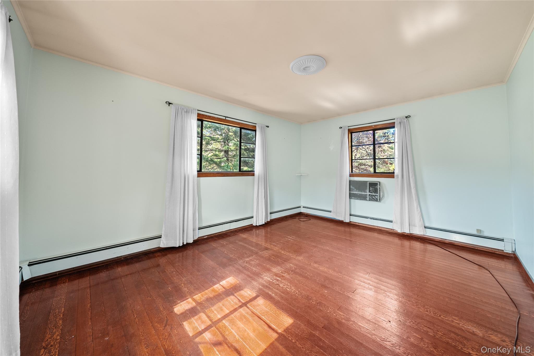 Single Family Whitestone Suffolk County, NY 11789, MLS-915329-10