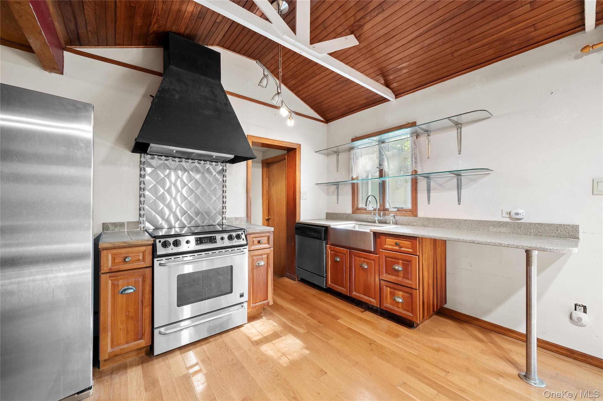 Single Family Whitestone Suffolk County, NY 11789, MLS-915329-6