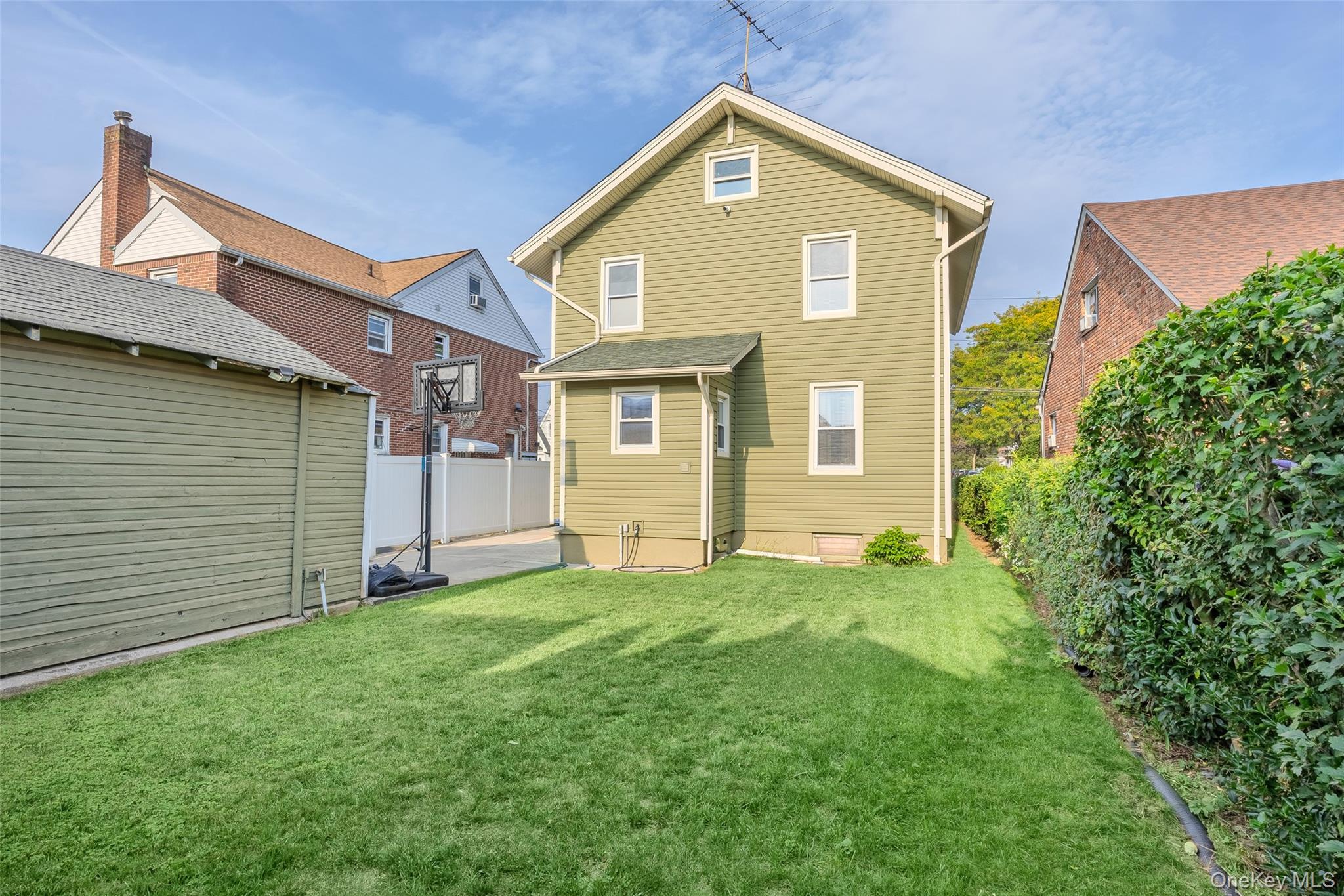 Single Family Vermont  Nassau County, NY 11550, MLS-915344-26