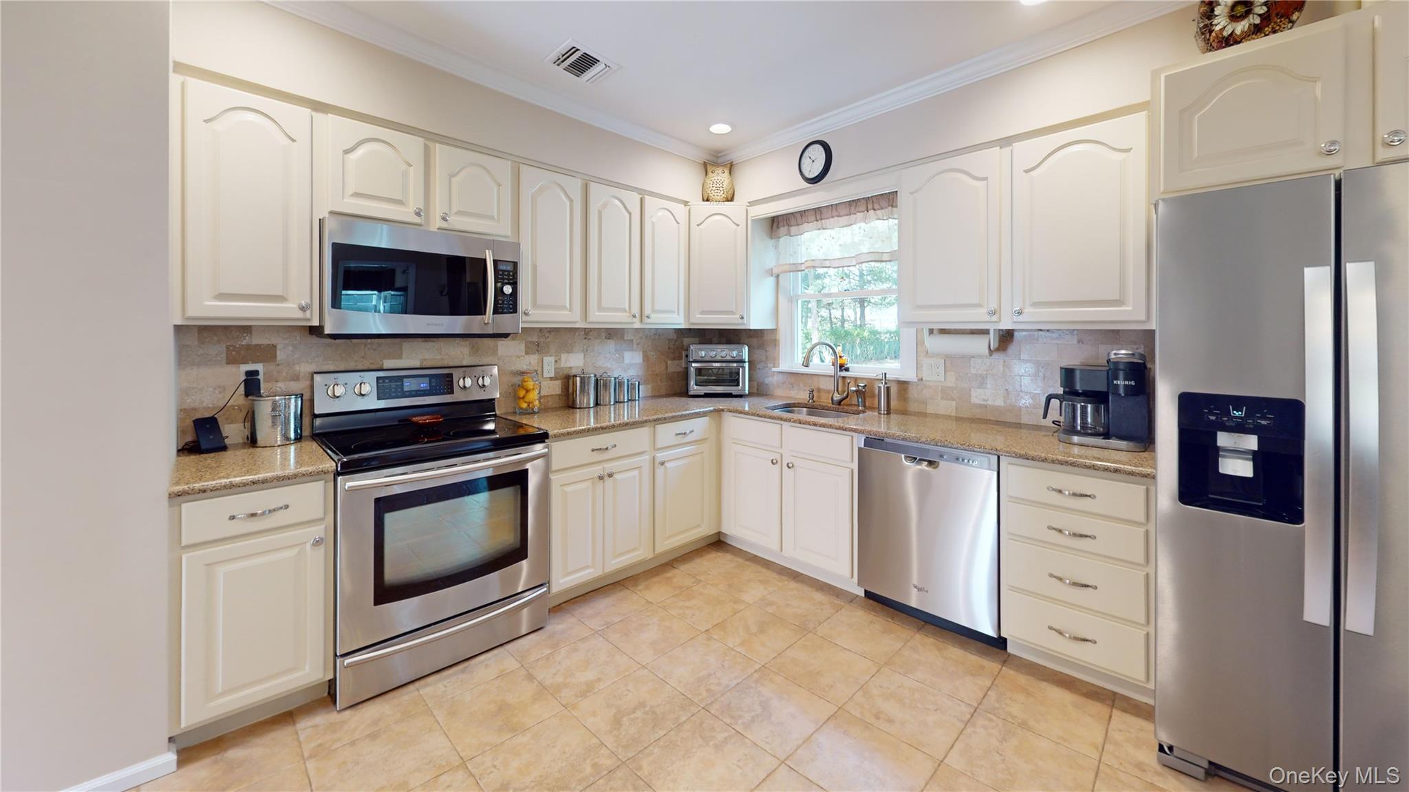 Single Family Linda Suffolk County, NY 11940, MLS-915346-10