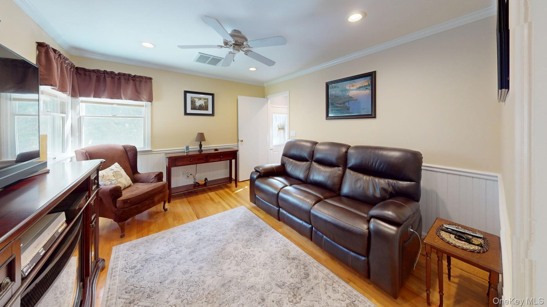 Single Family Linda Suffolk County, NY 11940, MLS-915346-12