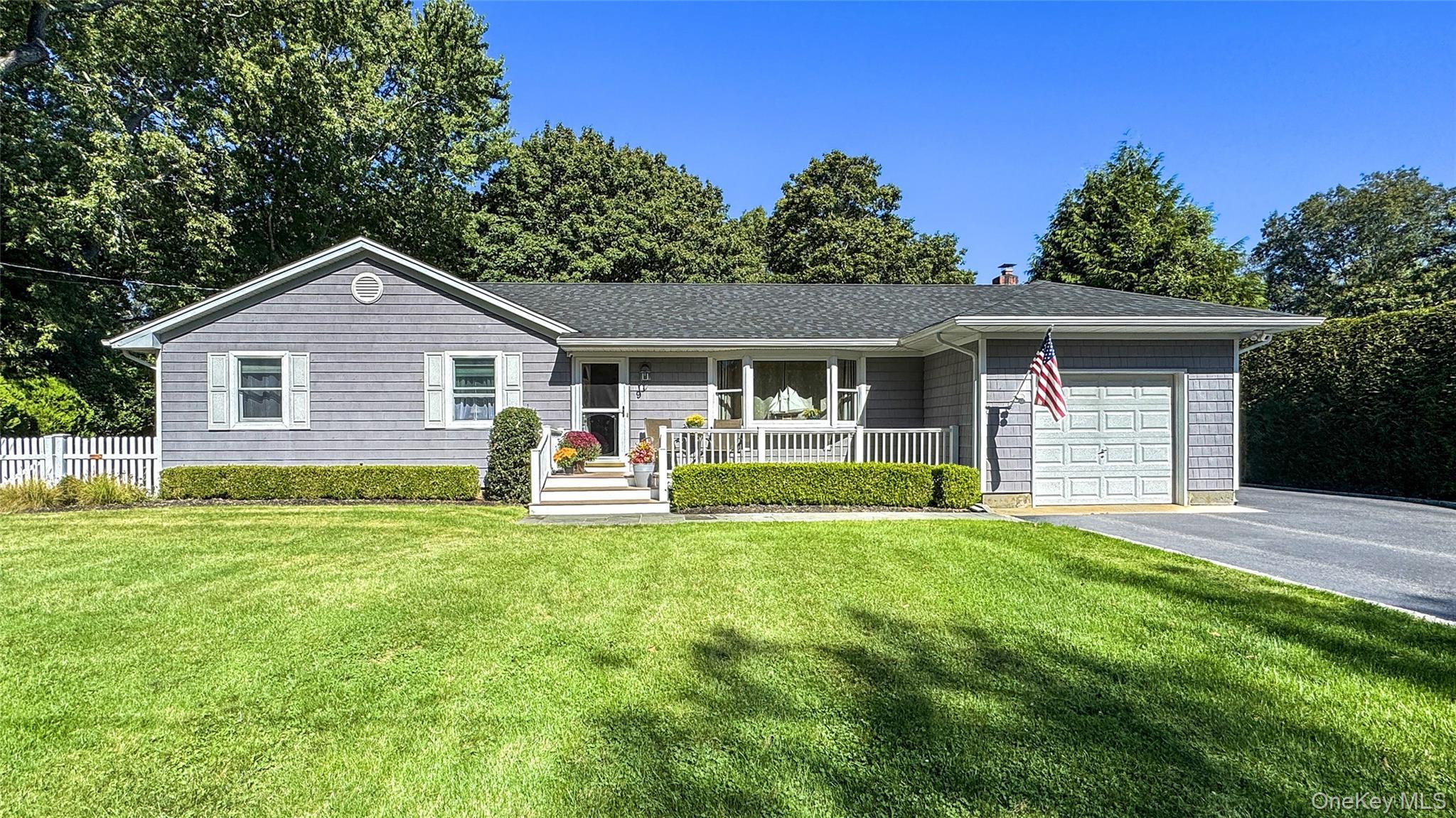 Single Family Linda Suffolk County, NY 11940, MLS-915346-2