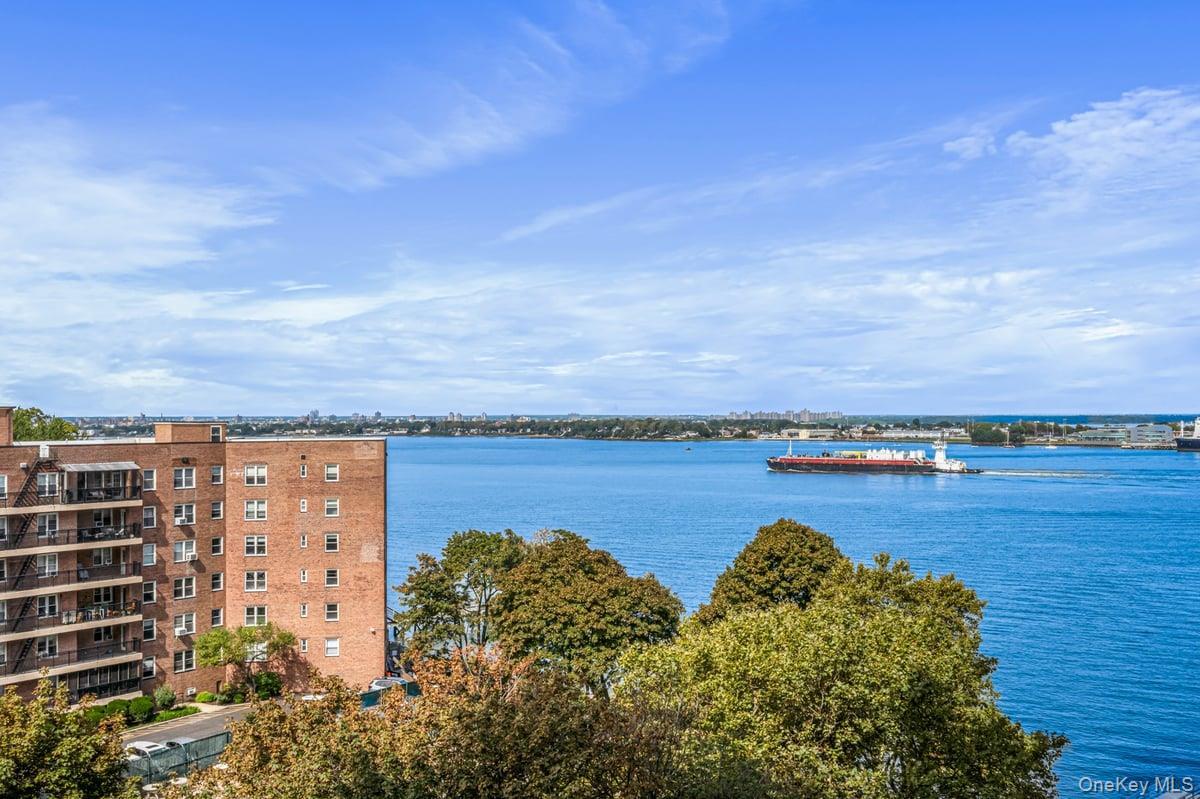 Coop Powells Cove  Queens, NY 11357, MLS-915359-32