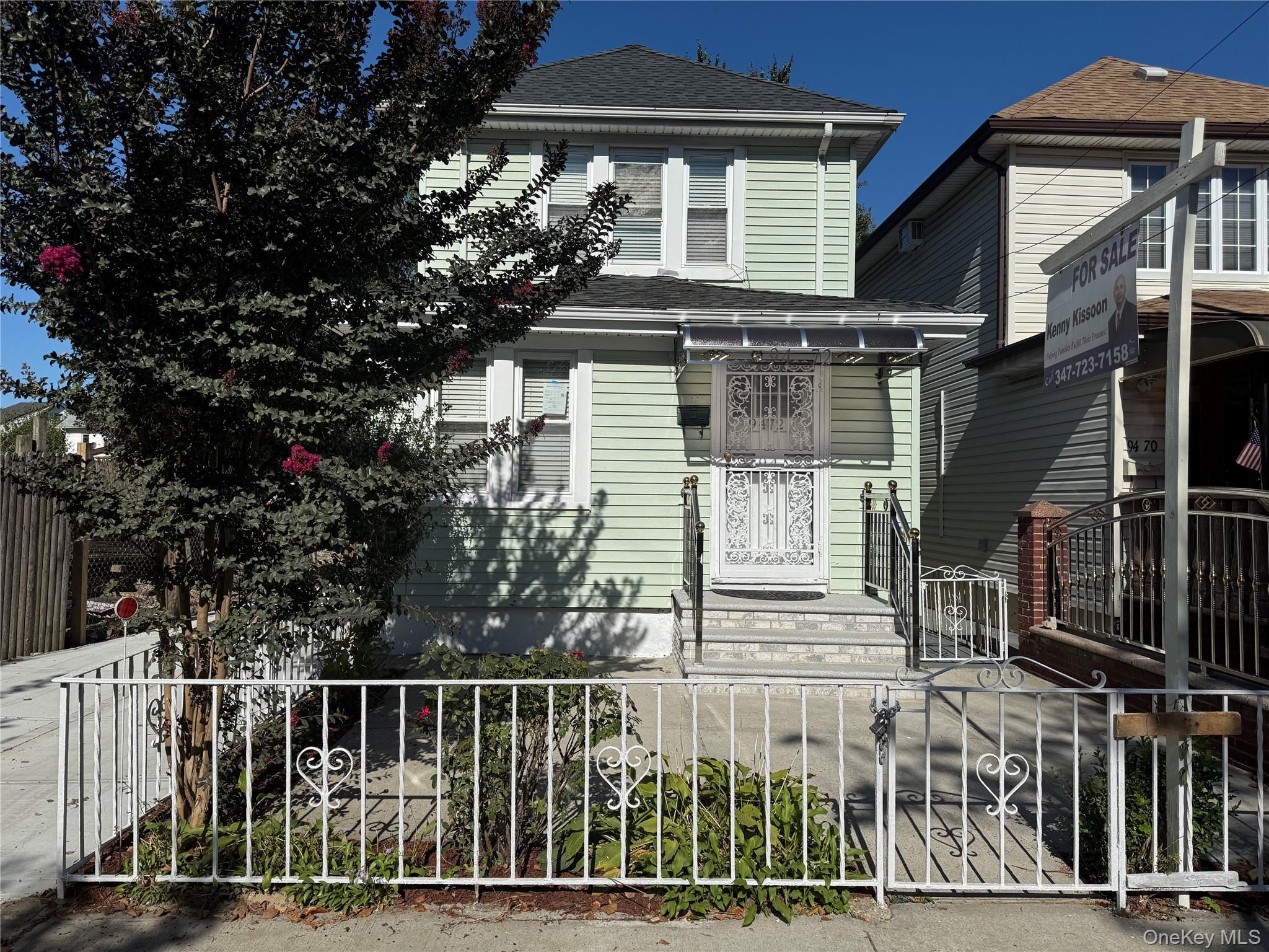 Single Family 199th St Queens, NY 11423, MLS-915376-2