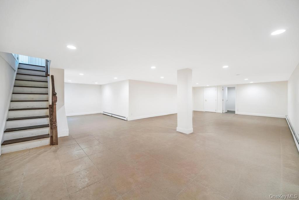 Single Family Oakside  Suffolk County, NY 11787, MLS-915379-26