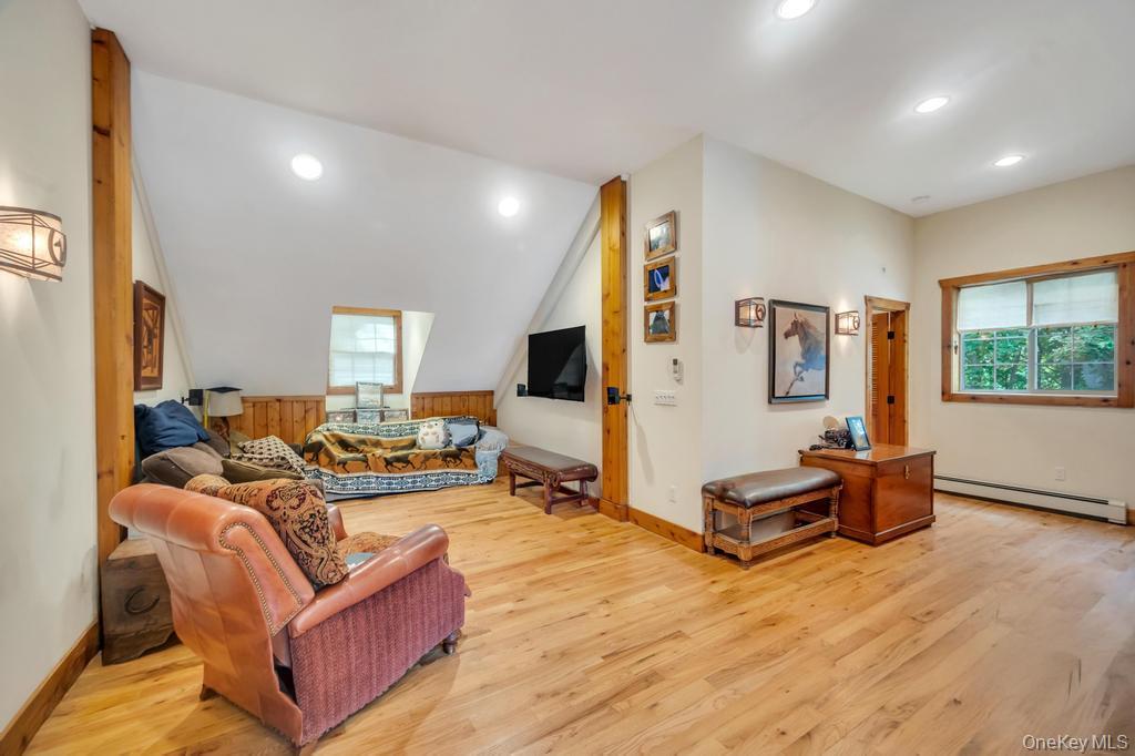 Single Family Oakside  Suffolk County, NY 11787, MLS-915379-32