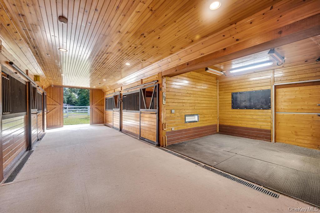 Single Family Oakside  Suffolk County, NY 11787, MLS-915379-38