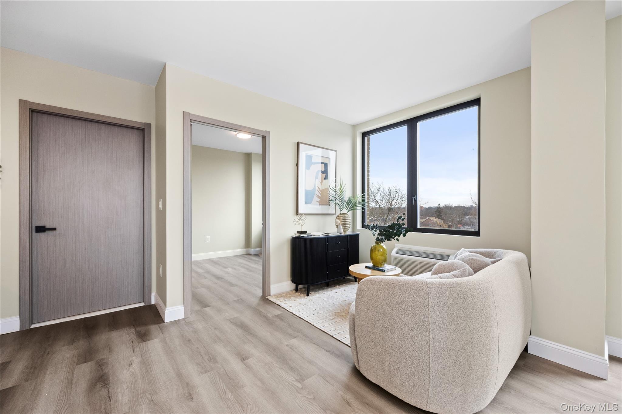 Condo 72nd  Queens, NY 11365, MLS-915408-13