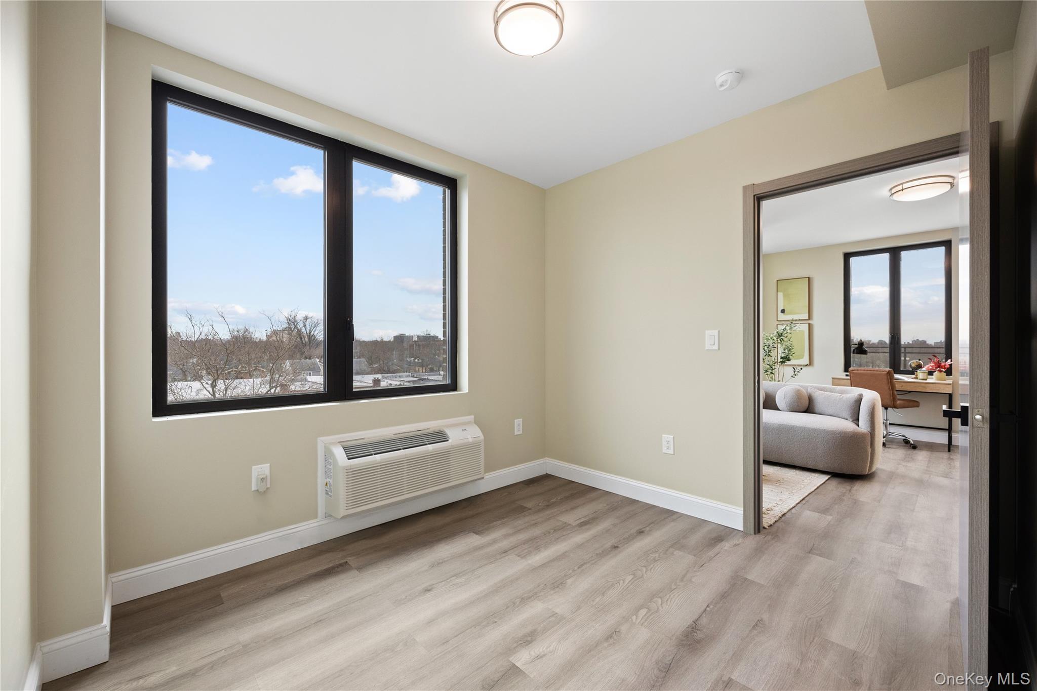 Condo 72nd  Queens, NY 11365, MLS-915408-16