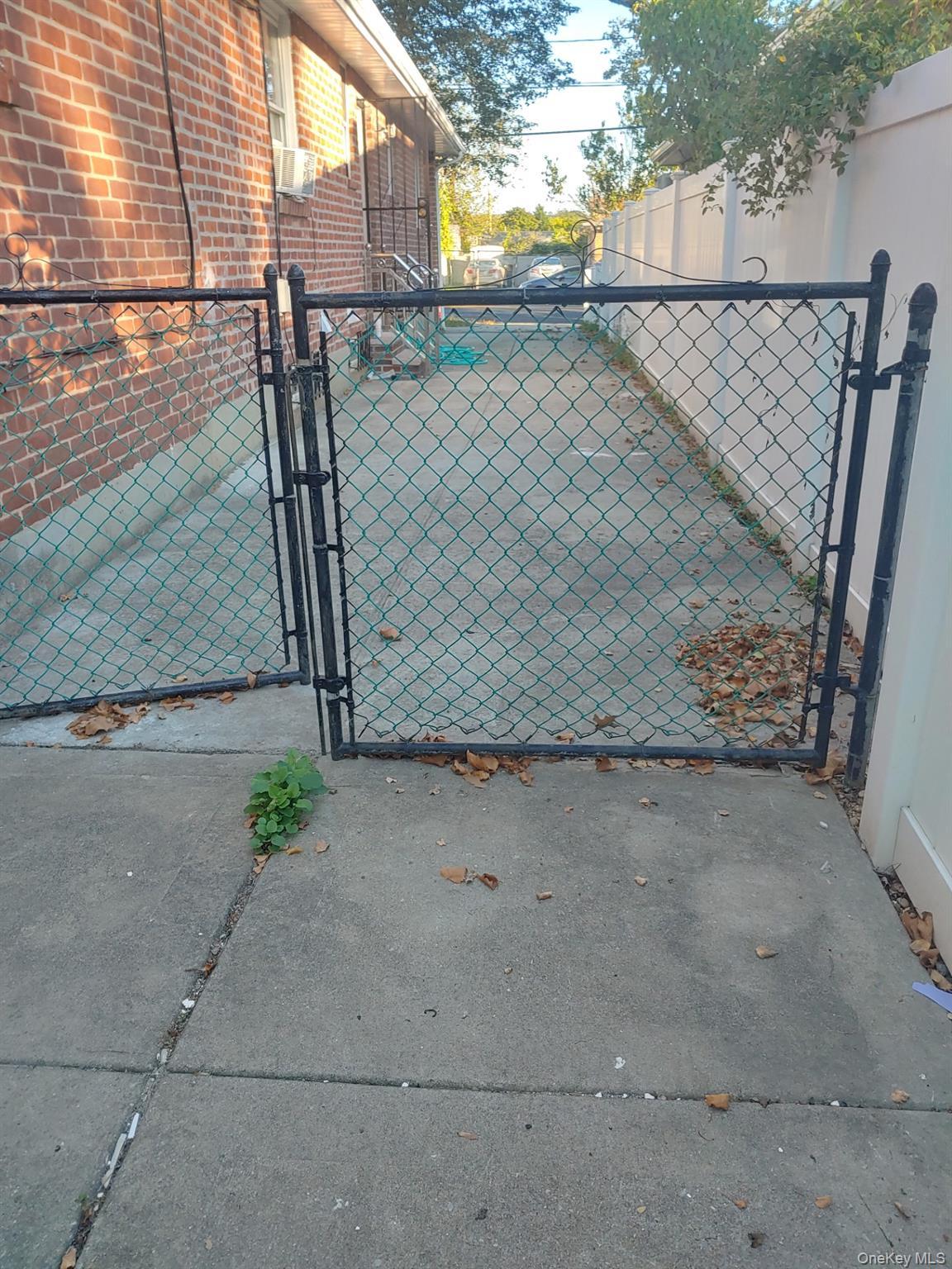 Single Family 81st  Queens, NY 11426, MLS-915429-27