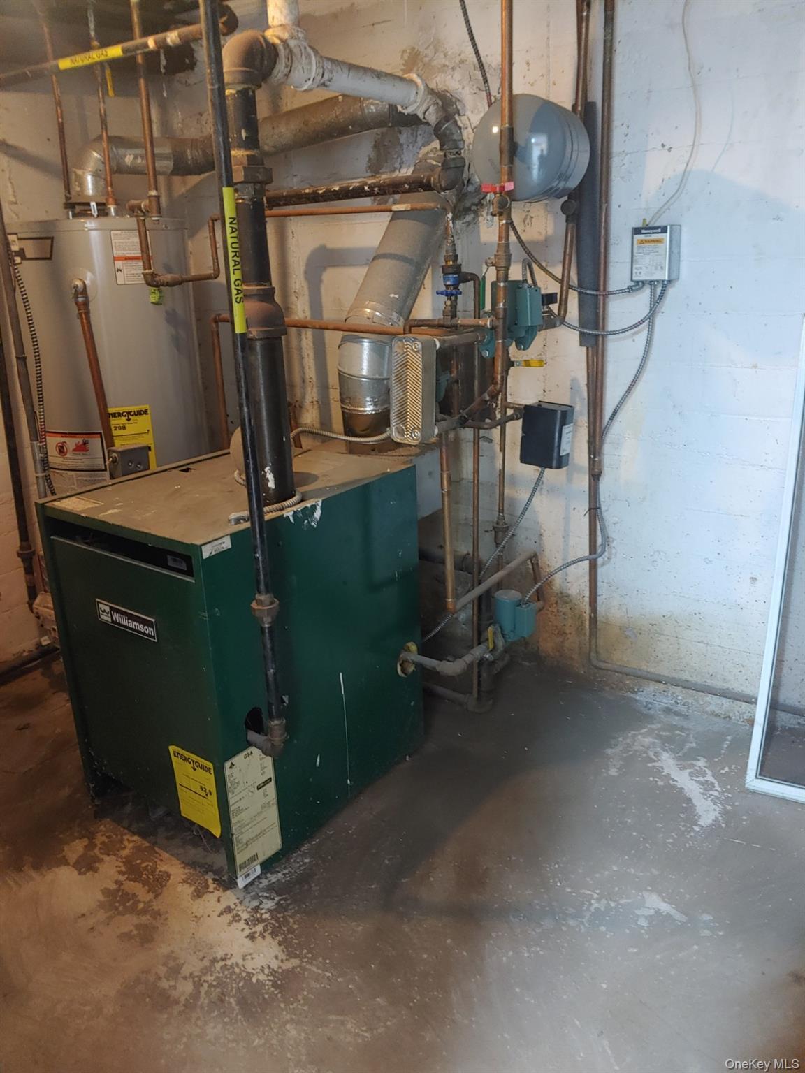 Single Family 81st  Queens, NY 11426, MLS-915429-28