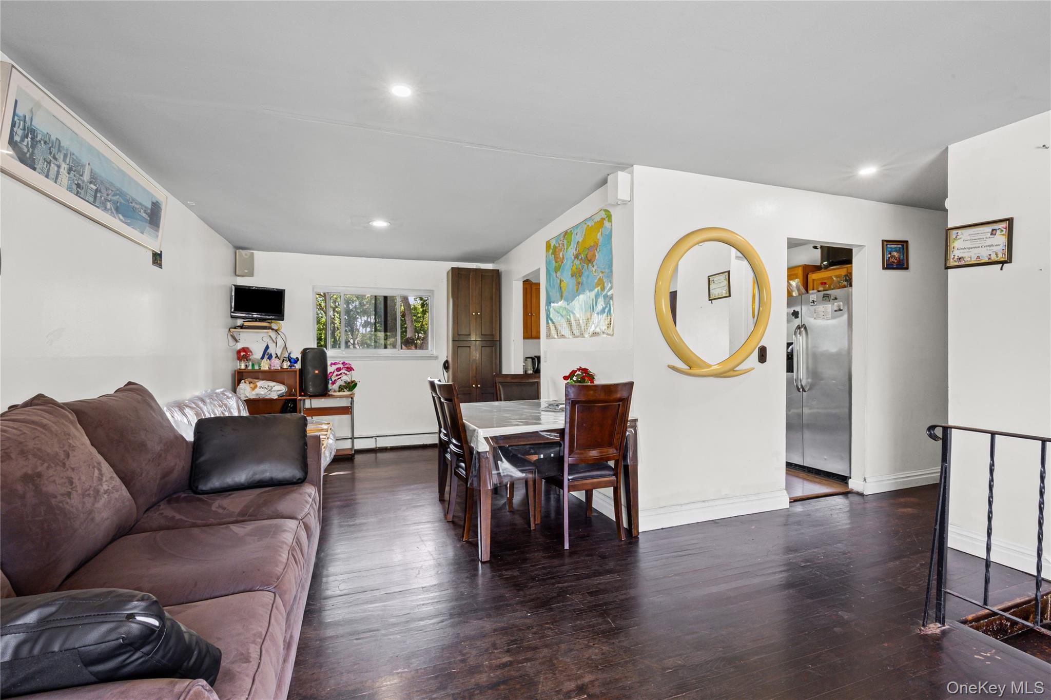 Single Family Oak Suffolk County, NY 11701, MLS-915454-10