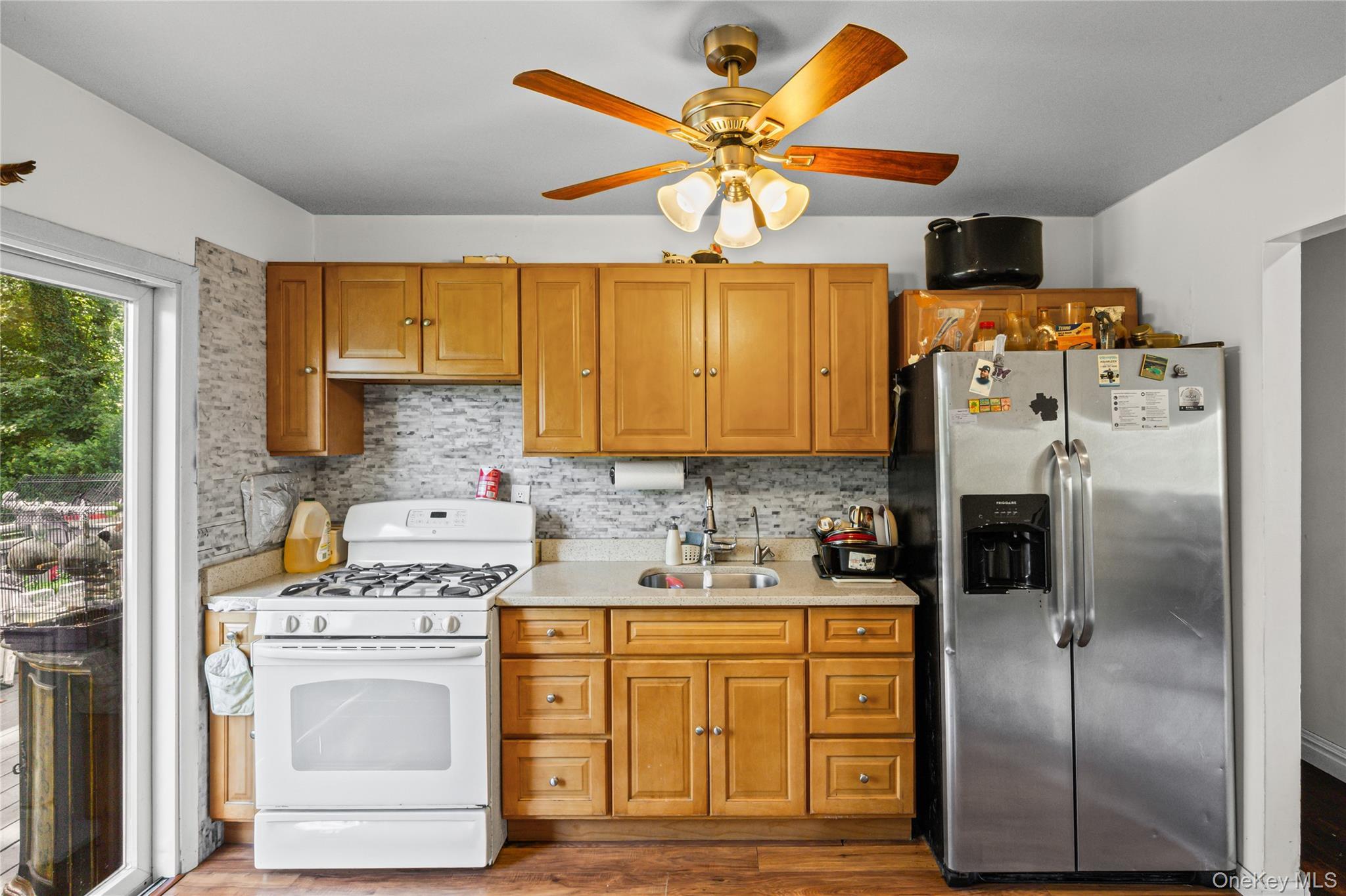 Single Family Oak Suffolk County, NY 11701, MLS-915454-13