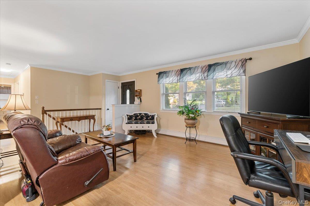 Single Family Locust Suffolk County, NY 11778, MLS-915460-10