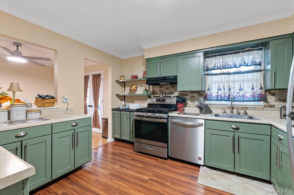 Single Family Locust Suffolk County, NY 11778, MLS-915460-13