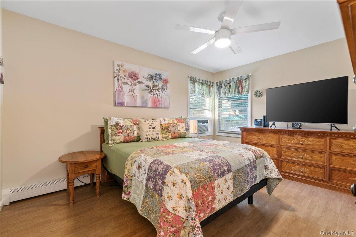 Single Family Locust Suffolk County, NY 11778, MLS-915460-17