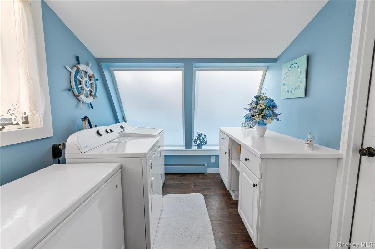 Single Family Locust Suffolk County, NY 11778, MLS-915460-18