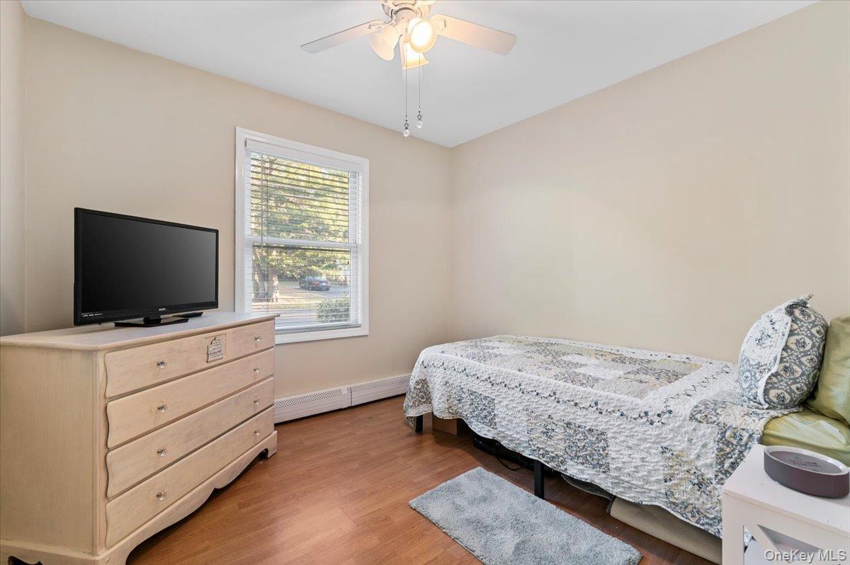 Single Family Locust Suffolk County, NY 11778, MLS-915460-19