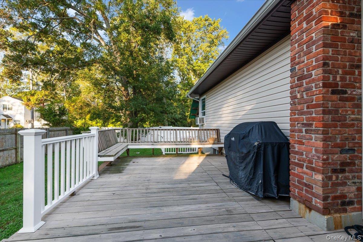 Single Family Locust Suffolk County, NY 11778, MLS-915460-32