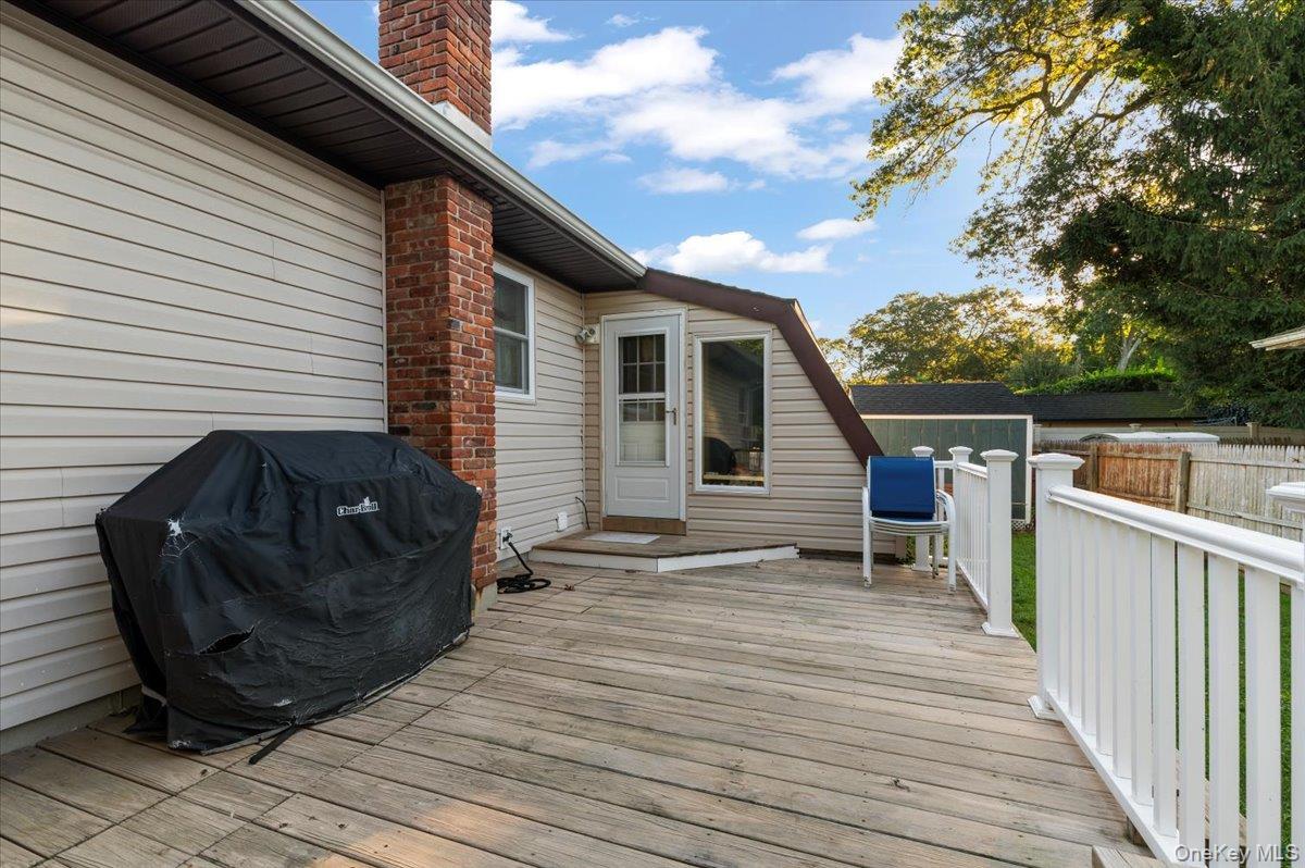 Single Family Locust Suffolk County, NY 11778, MLS-915460-33