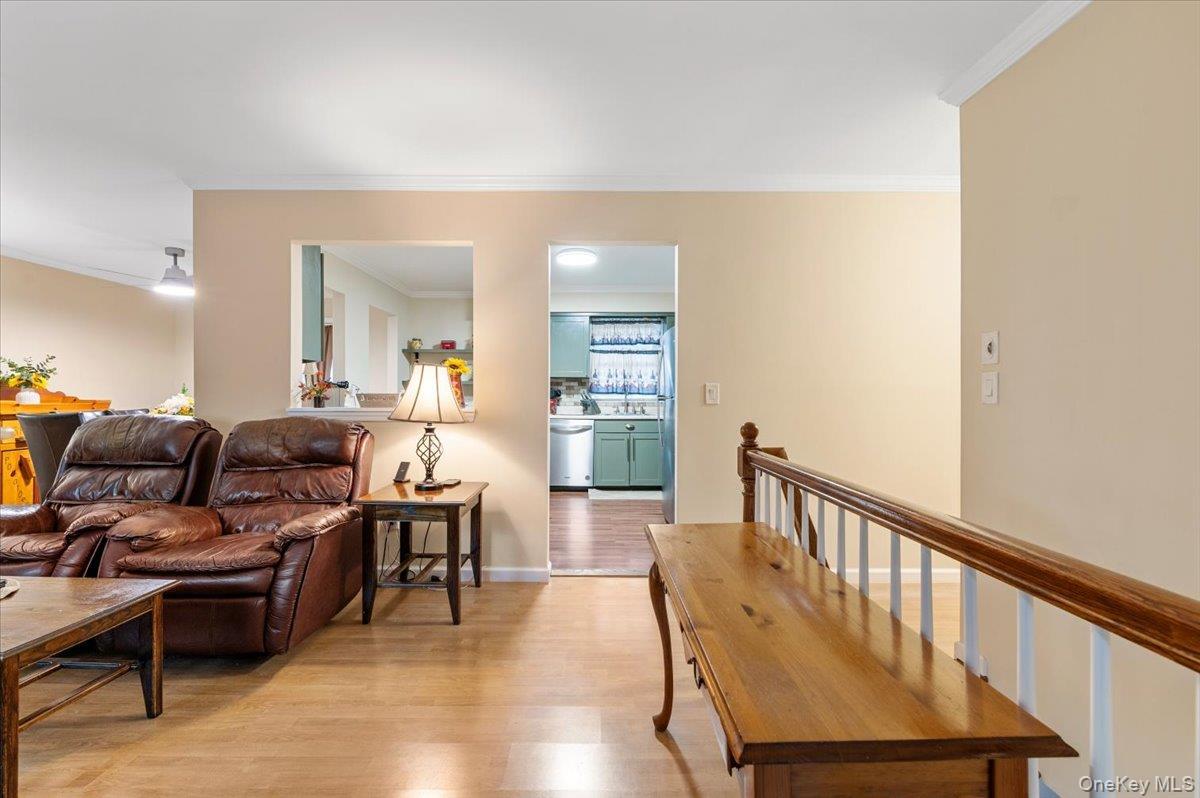 Single Family Locust Suffolk County, NY 11778, MLS-915460-4