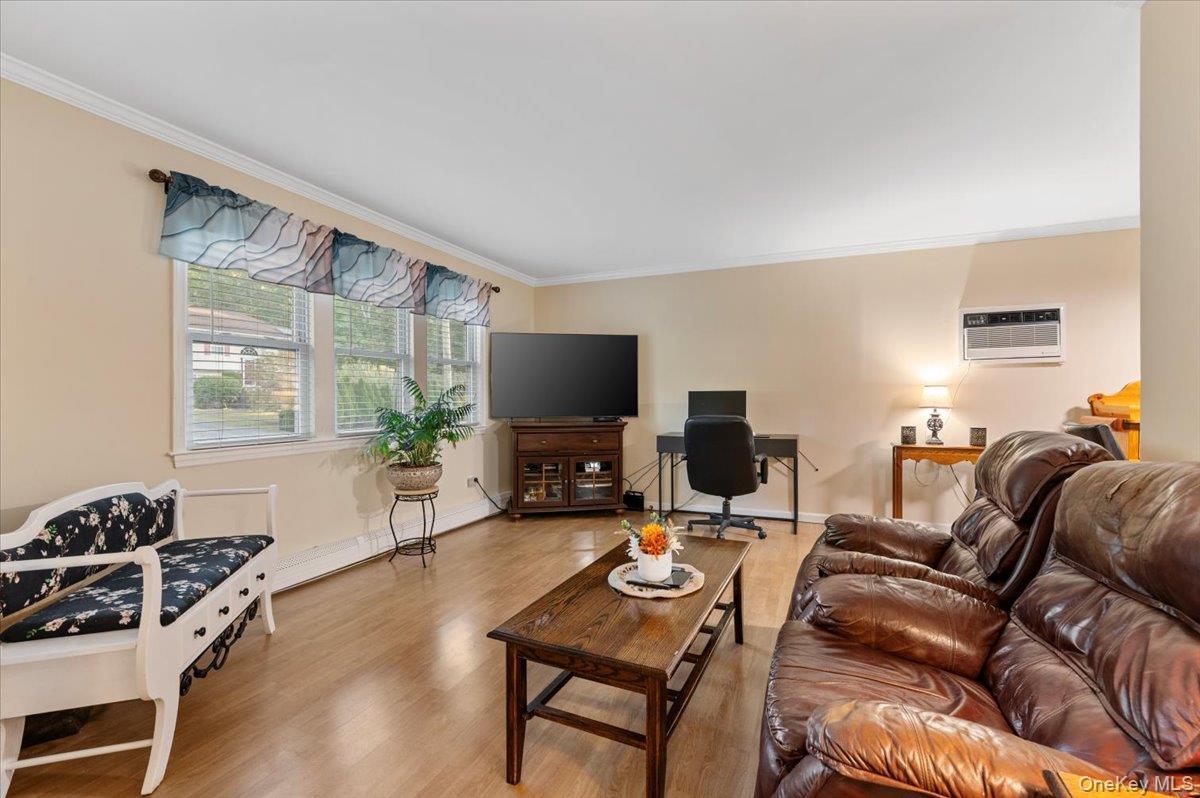 Single Family Locust Suffolk County, NY 11778, MLS-915460-6