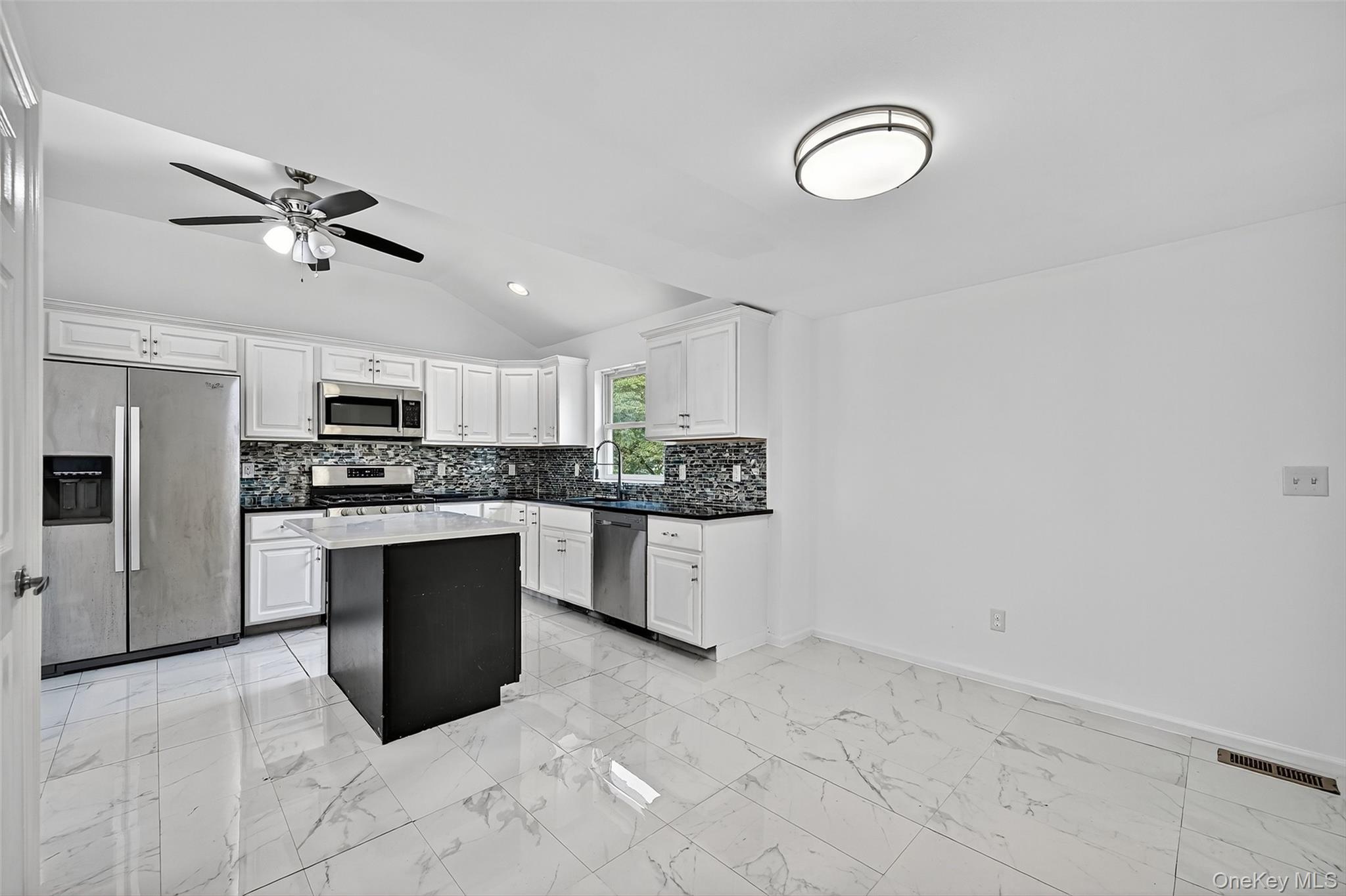 Single Family Stonecrest  Orange County, NY 12553, MLS-915469-16