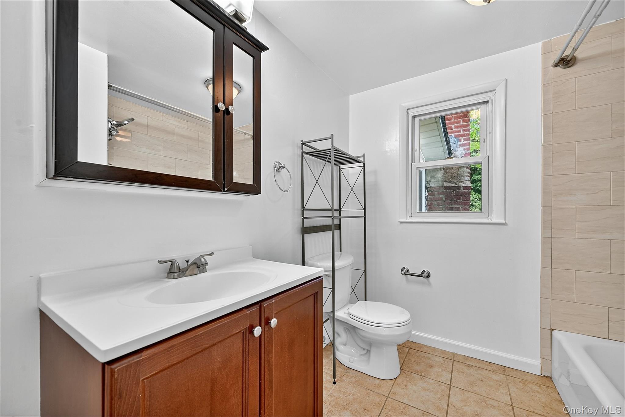 Single Family Stonecrest  Orange County, NY 12553, MLS-915469-8