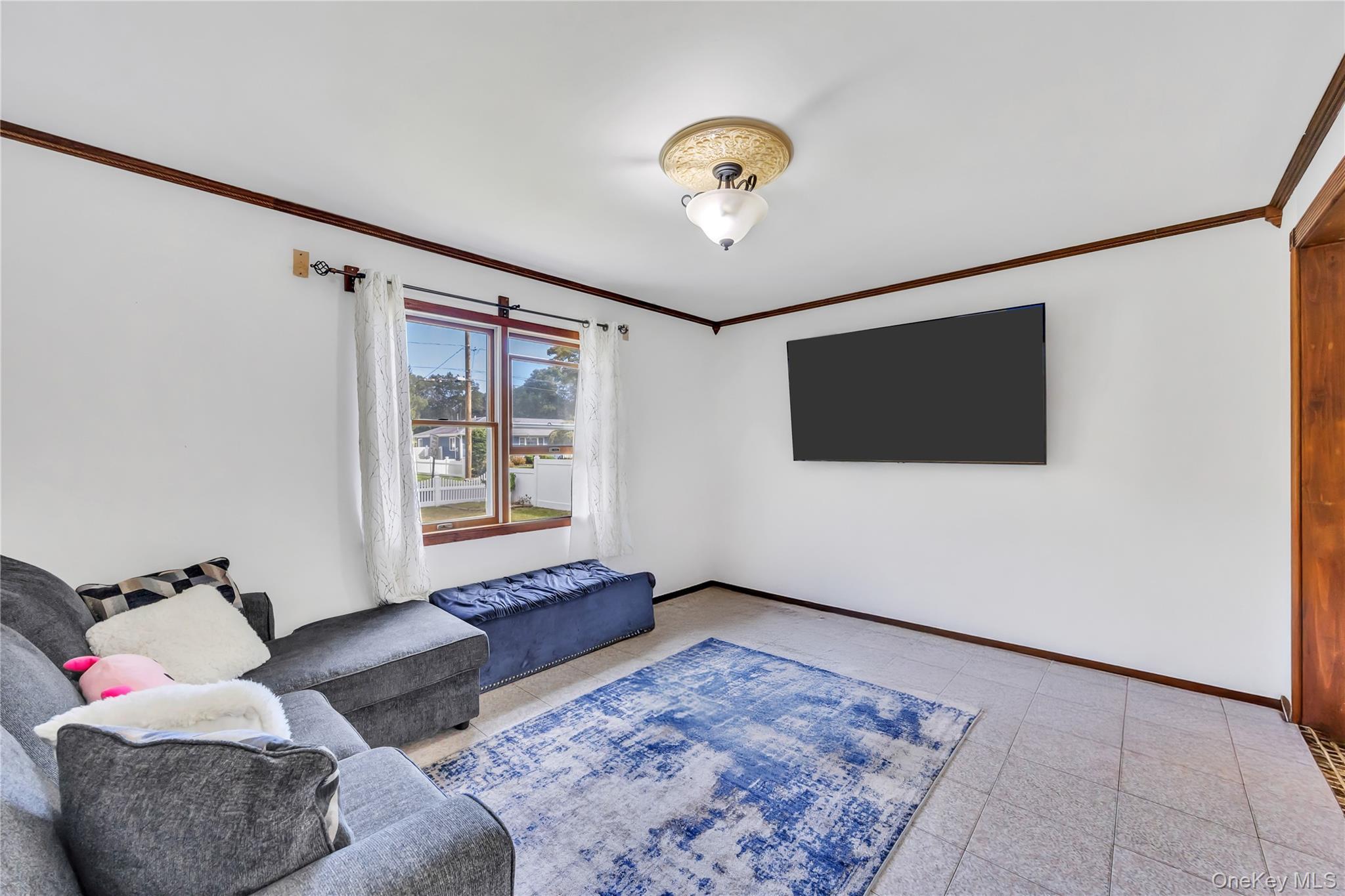 Single Family Cranford Suffolk County, NY 11950, MLS-915479-11