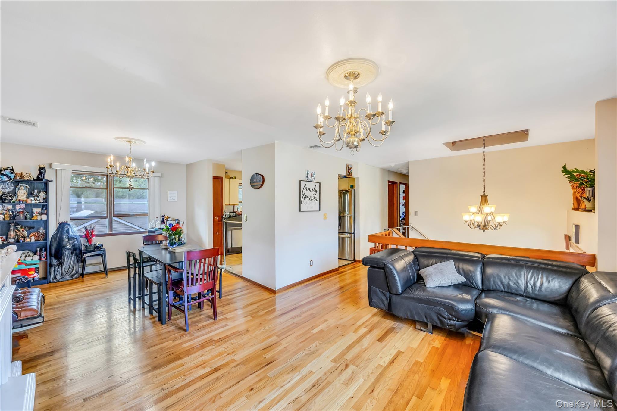 Single Family Cranford Suffolk County, NY 11950, MLS-915479-4