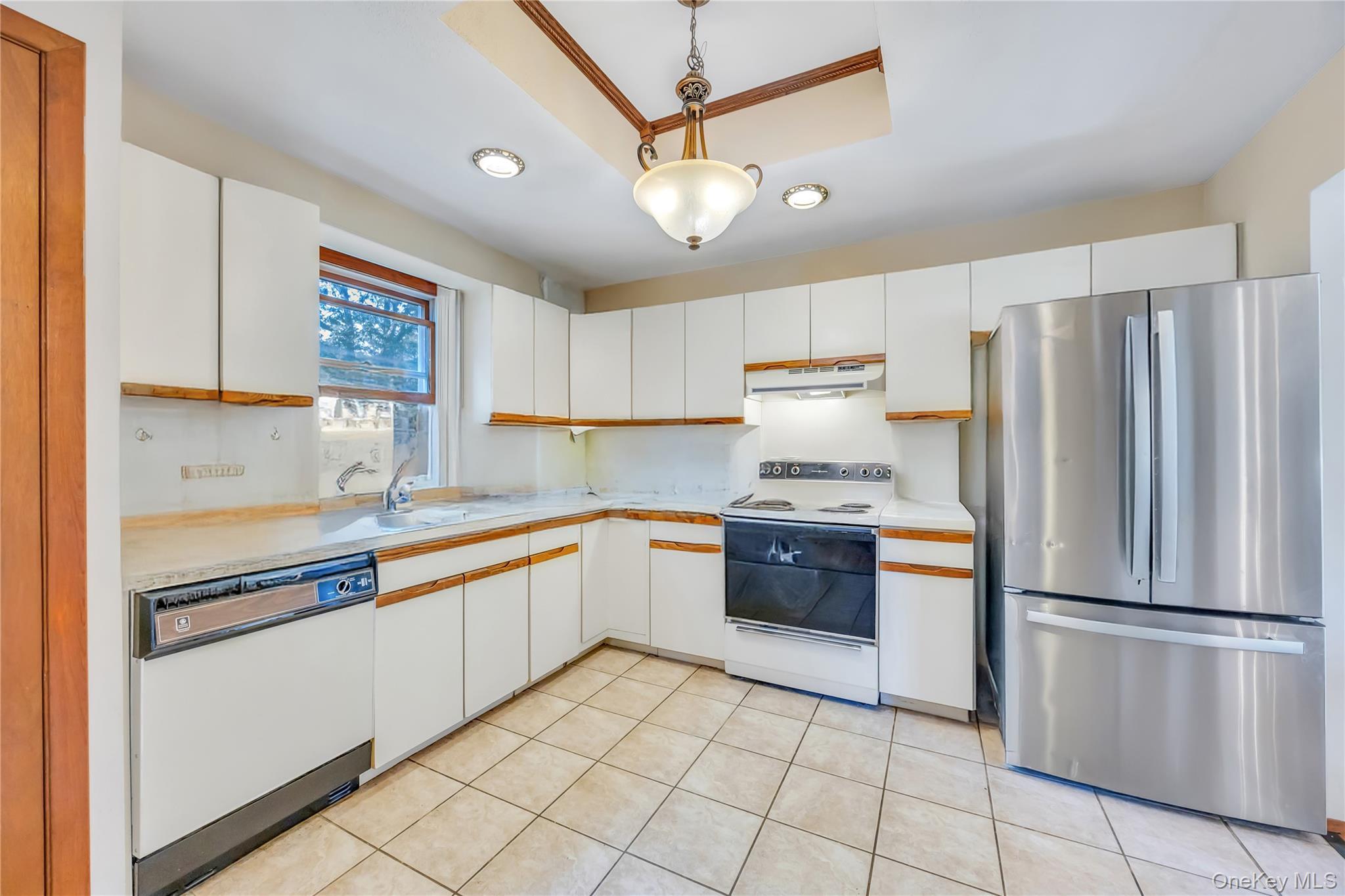 Single Family Cranford Suffolk County, NY 11950, MLS-915479-5