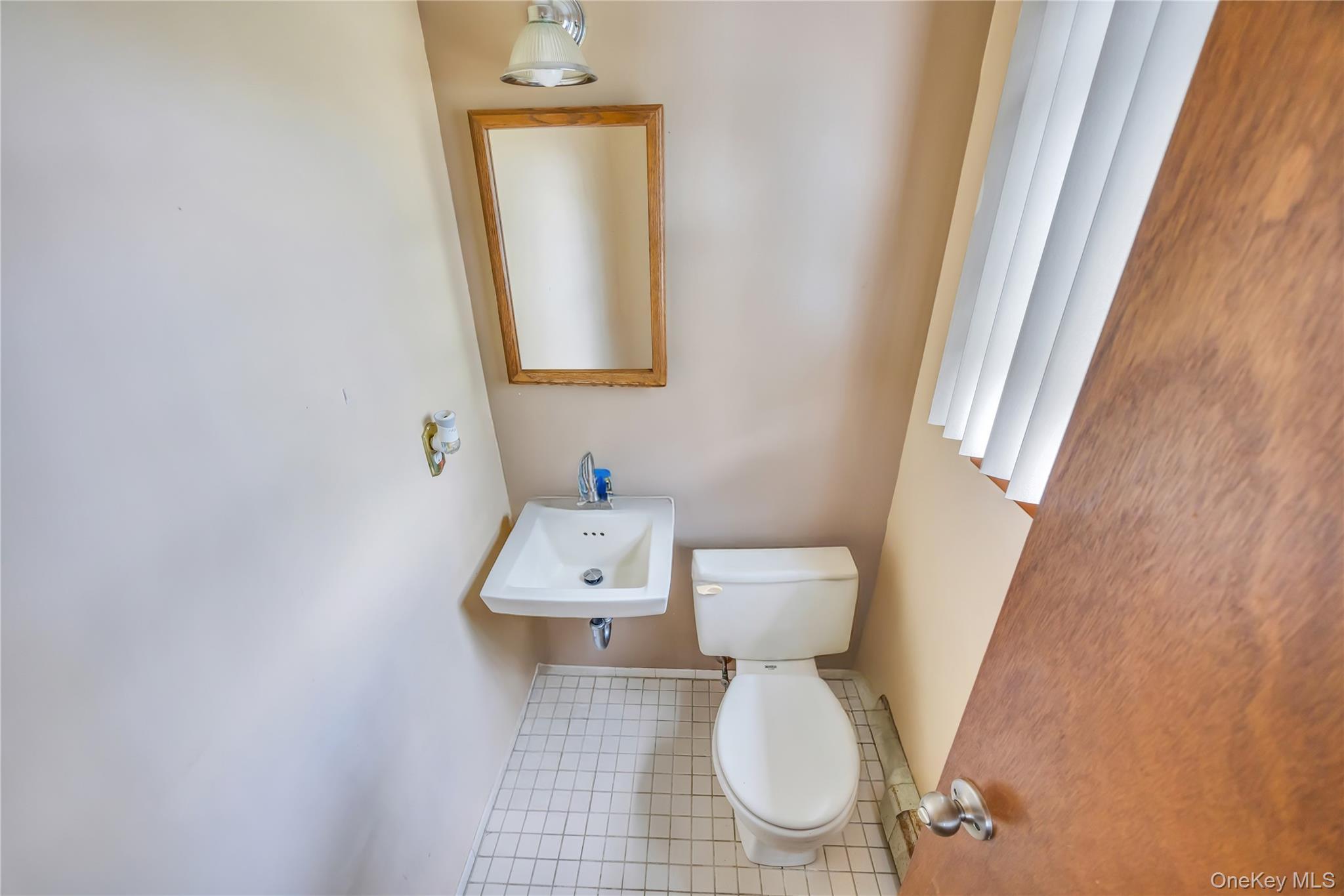 Single Family Cranford Suffolk County, NY 11950, MLS-915479-7