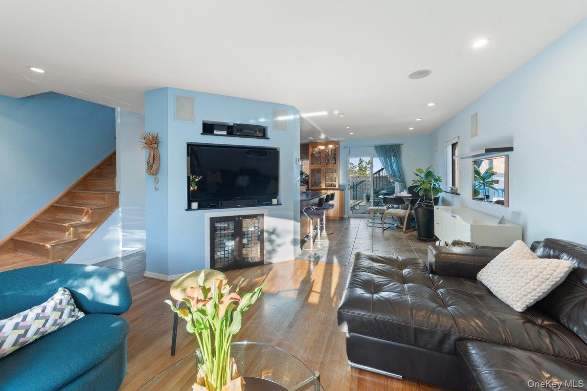 Single Family Dean  Bronx, NY 10465, MLS-915496-11