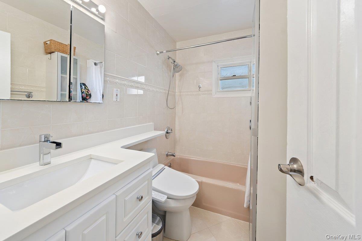 Single Family Dean  Bronx, NY 10465, MLS-915496-19