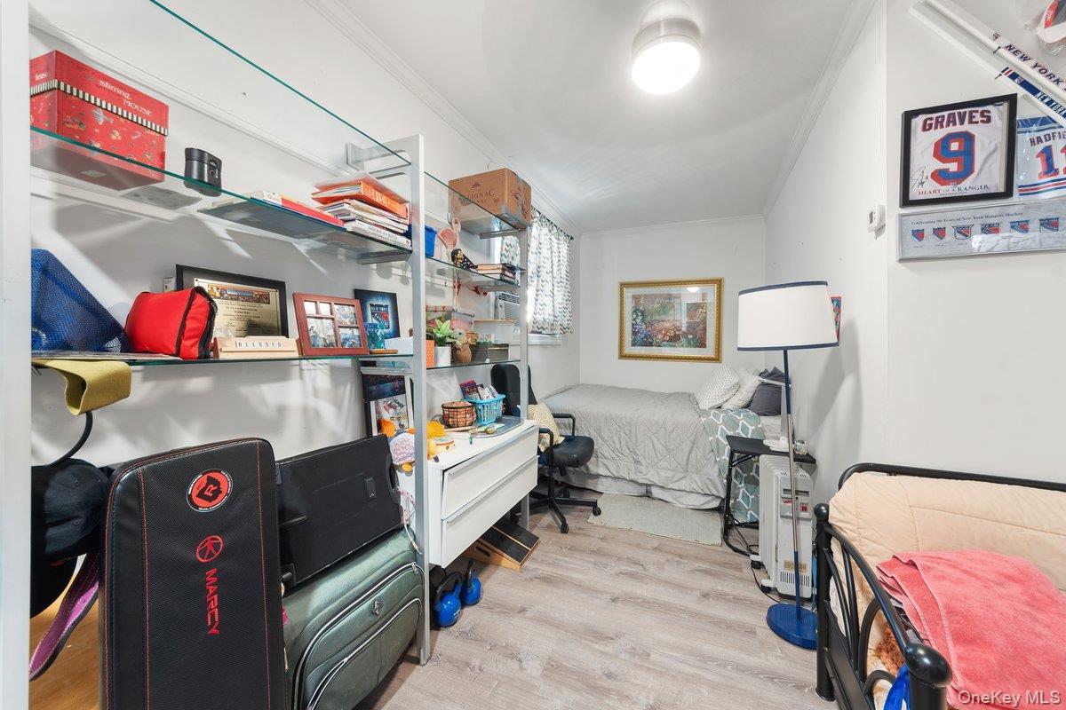 Single Family Dean  Bronx, NY 10465, MLS-915496-22