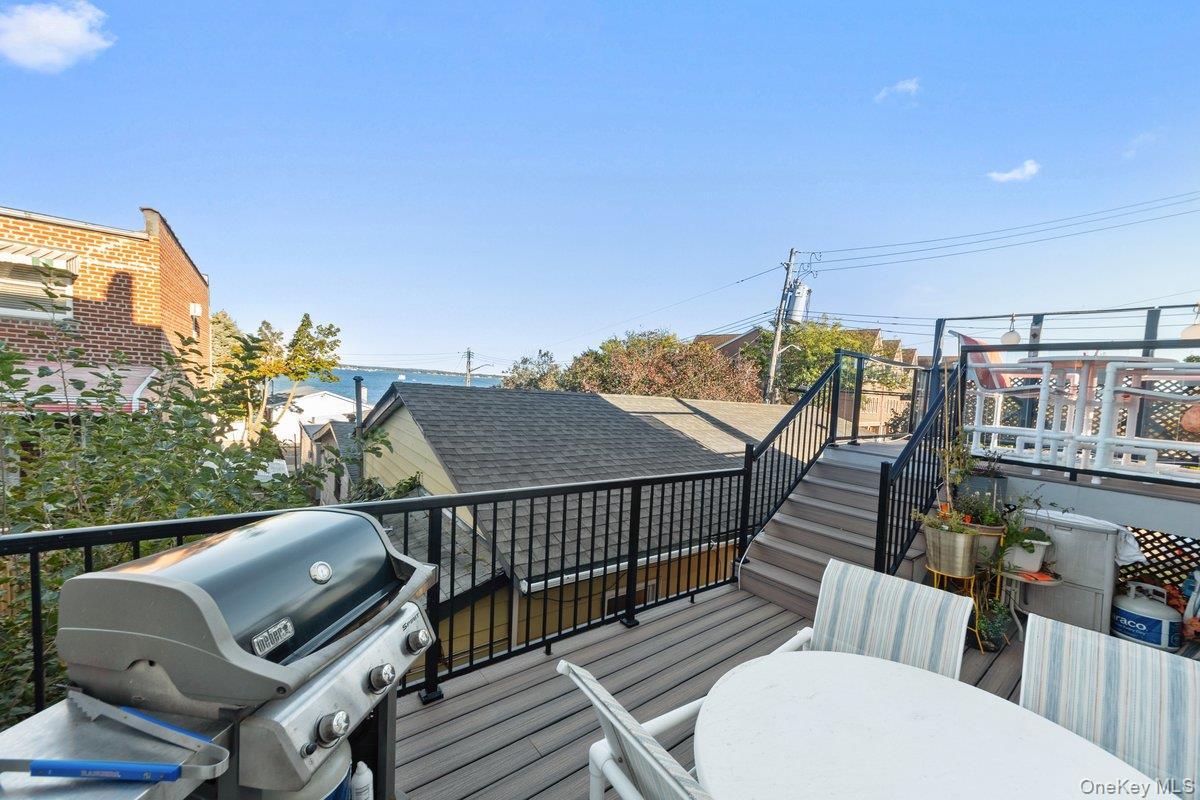 Single Family Dean  Bronx, NY 10465, MLS-915496-25