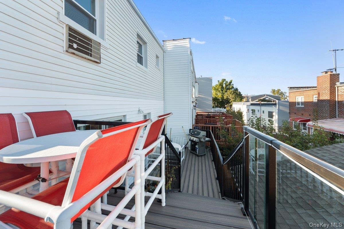 Single Family Dean  Bronx, NY 10465, MLS-915496-32