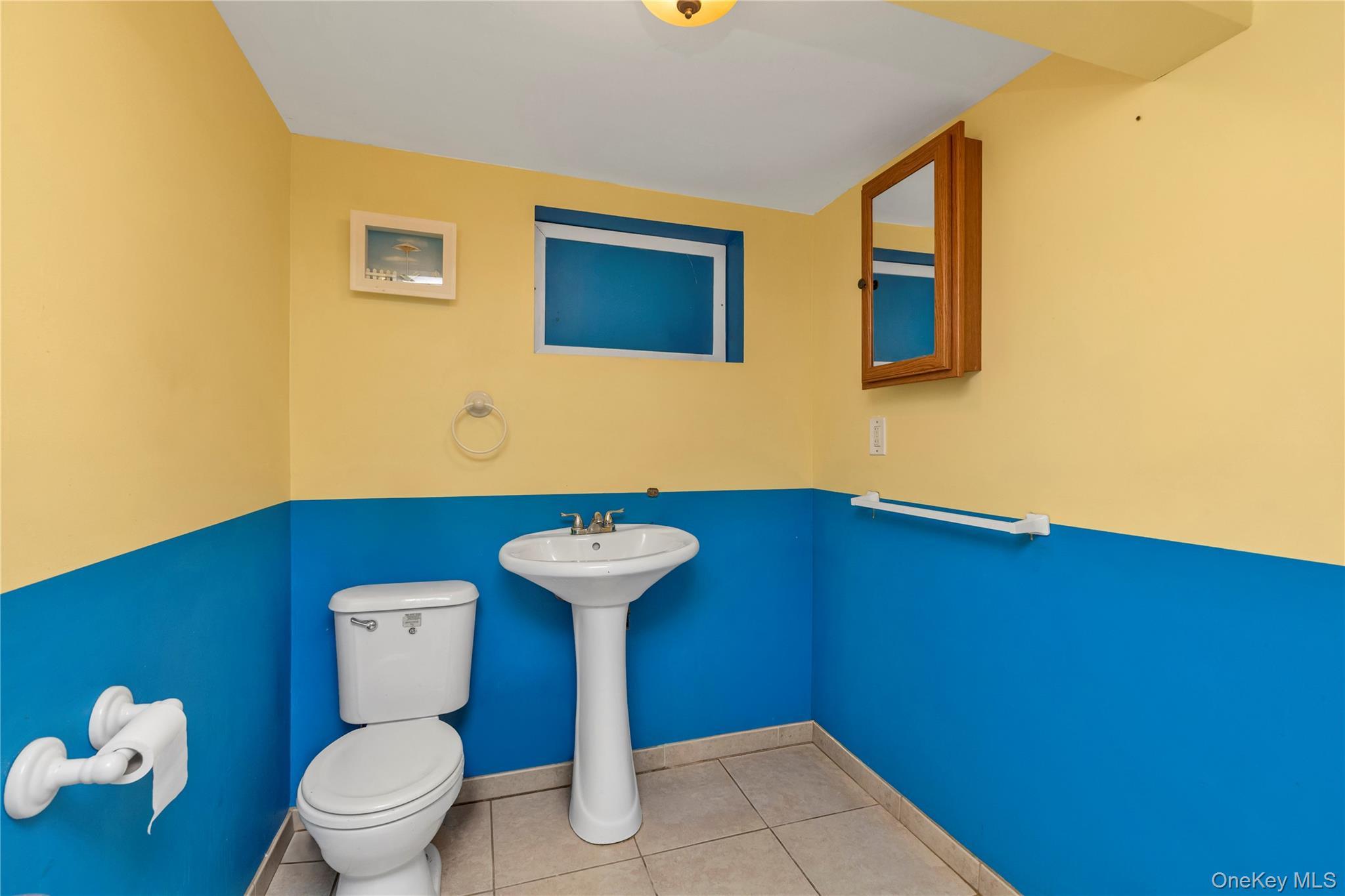 Single Family Montgomery  Nassau County, NY 11572, MLS-915526-15