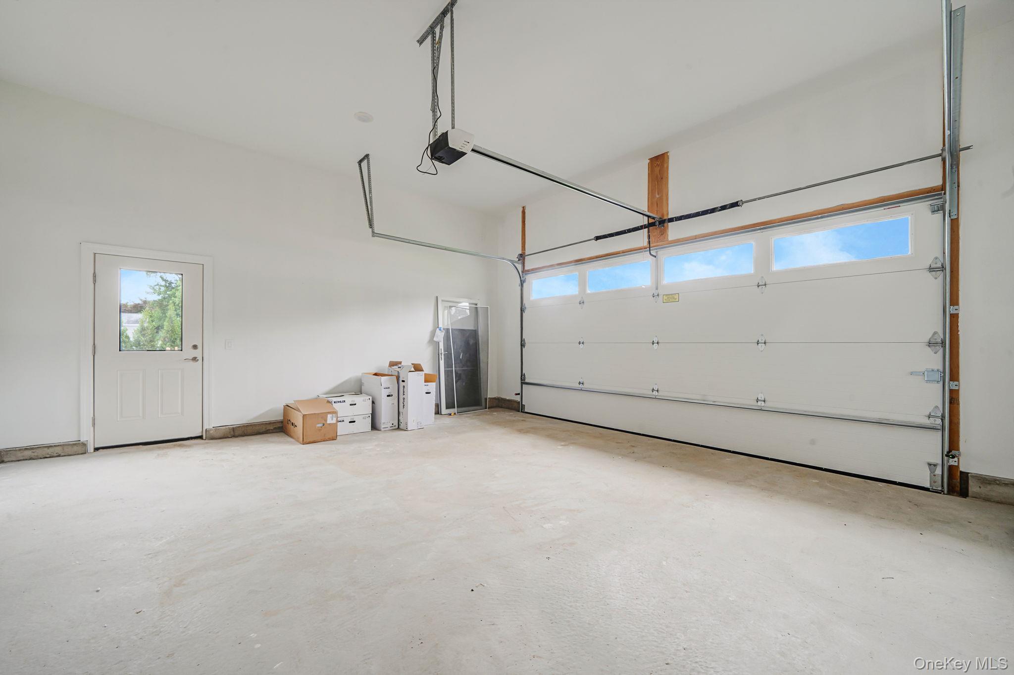 Single Family Blydenburgh Road  Suffolk County, NY 11720, MLS-915531-23