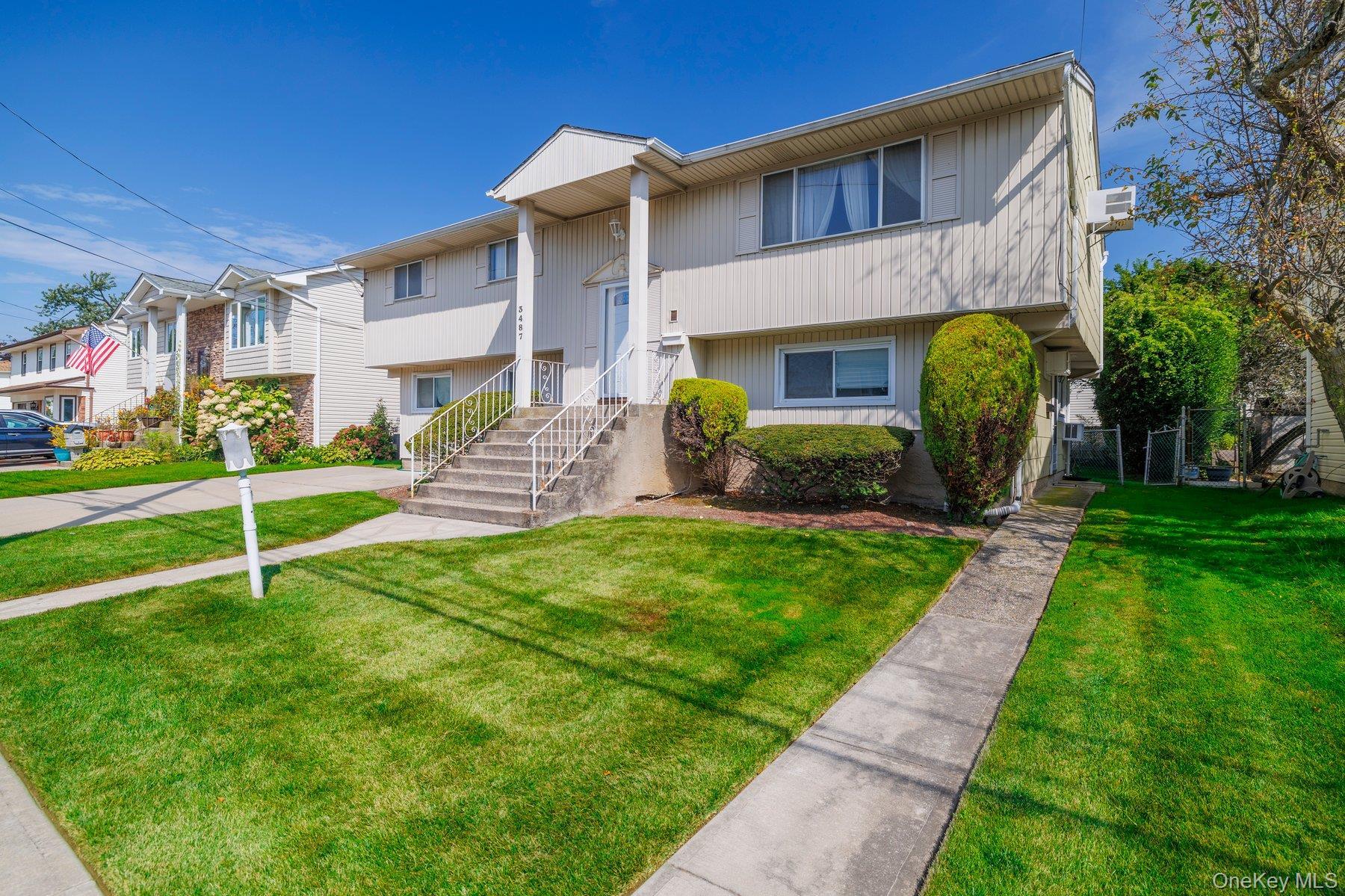 Single Family Anchor  Nassau County, NY 11572, MLS-915538-25