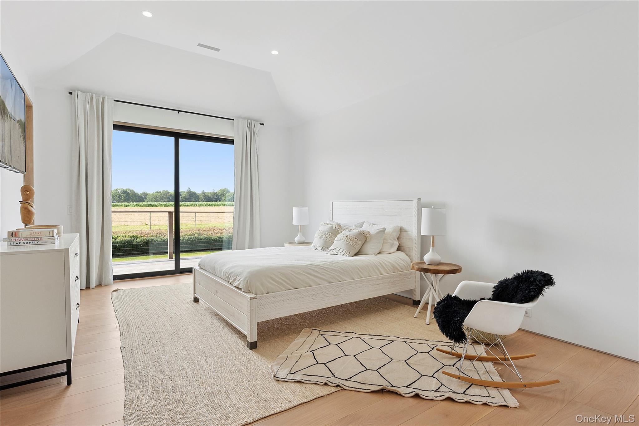 Single Family Clearview Farm Suffolk County, NY 11968, MLS-915555-18