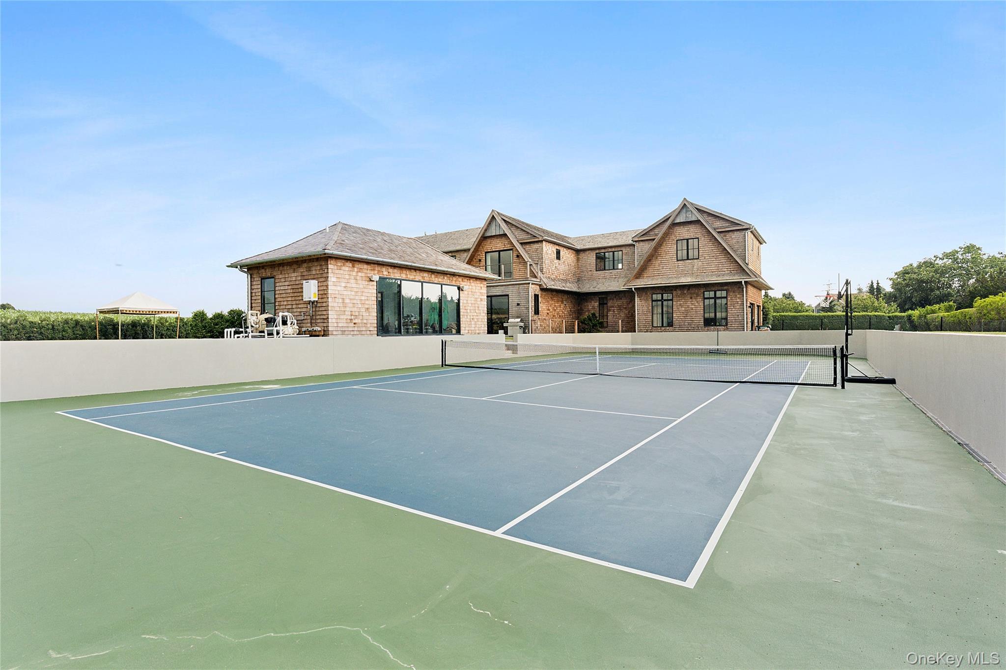 Single Family Clearview Farm Suffolk County, NY 11968, MLS-915555-26