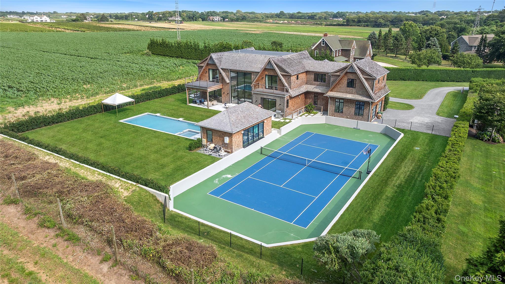 Single Family Clearview Farm Suffolk County, NY 11968, MLS-915555-6