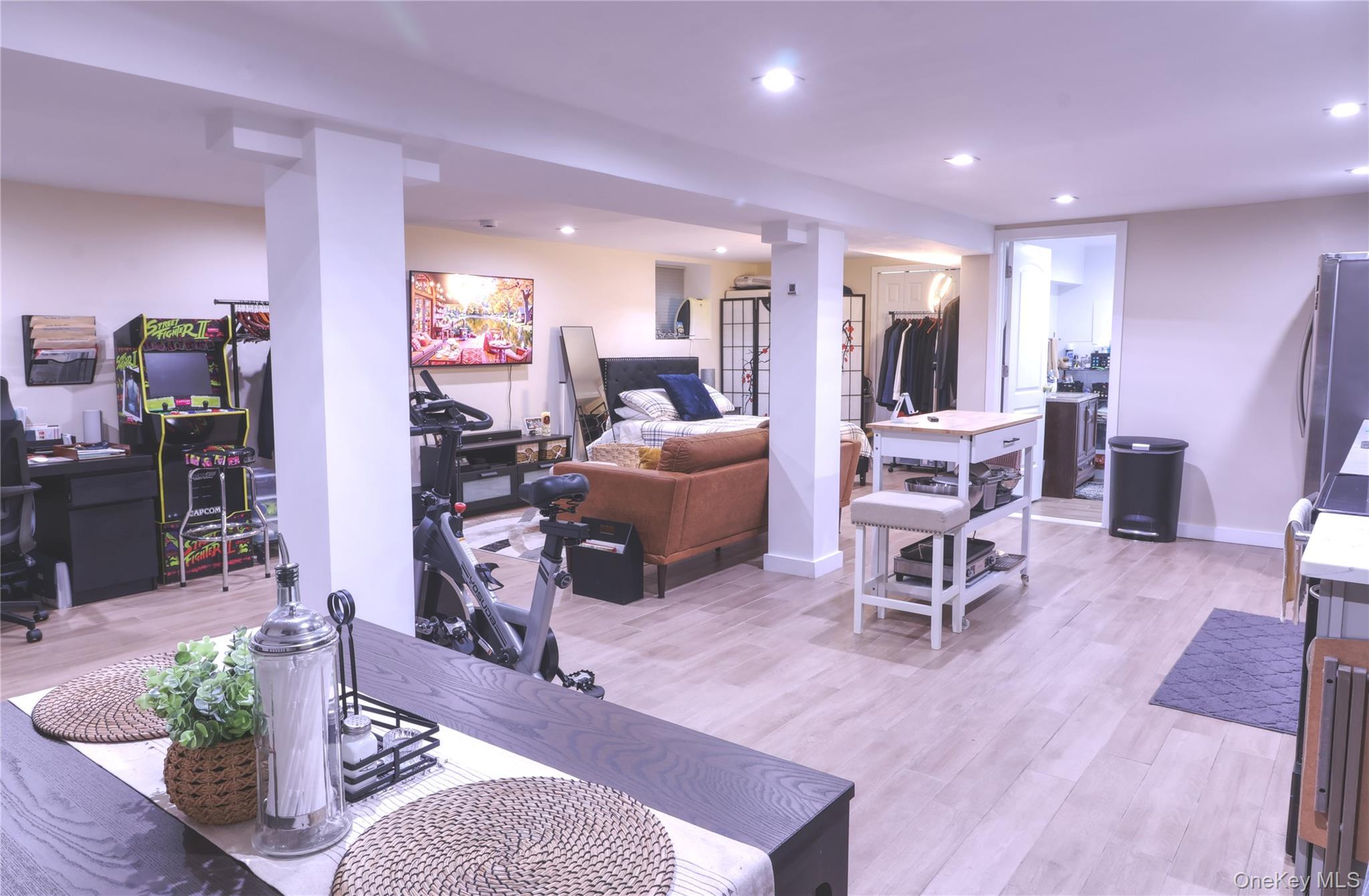 Single Family Wellman Bronx, NY 10461, MLS-915575-26