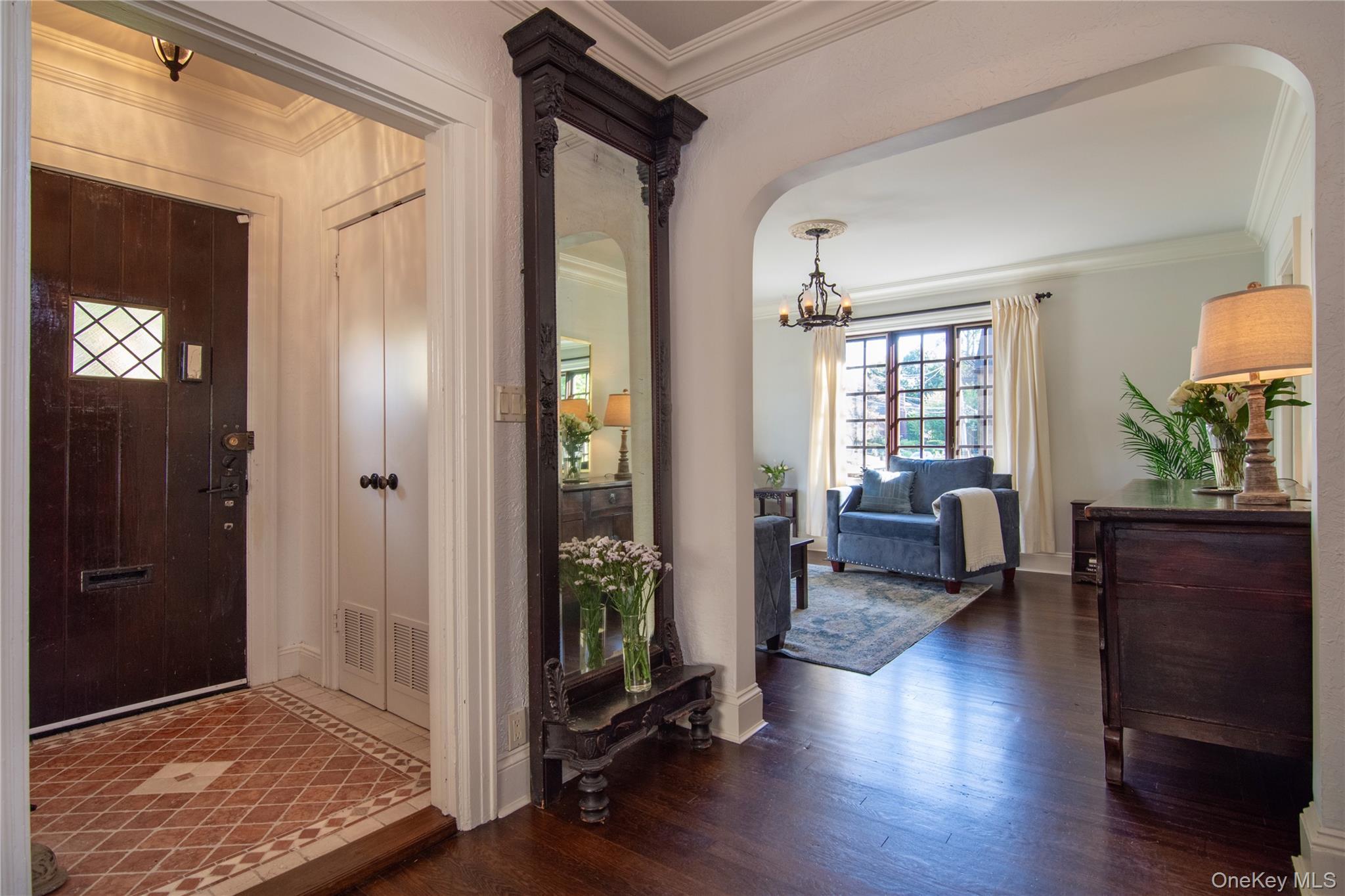 Single Family Kneeland Westchester County, NY 10705, MLS-915634-13