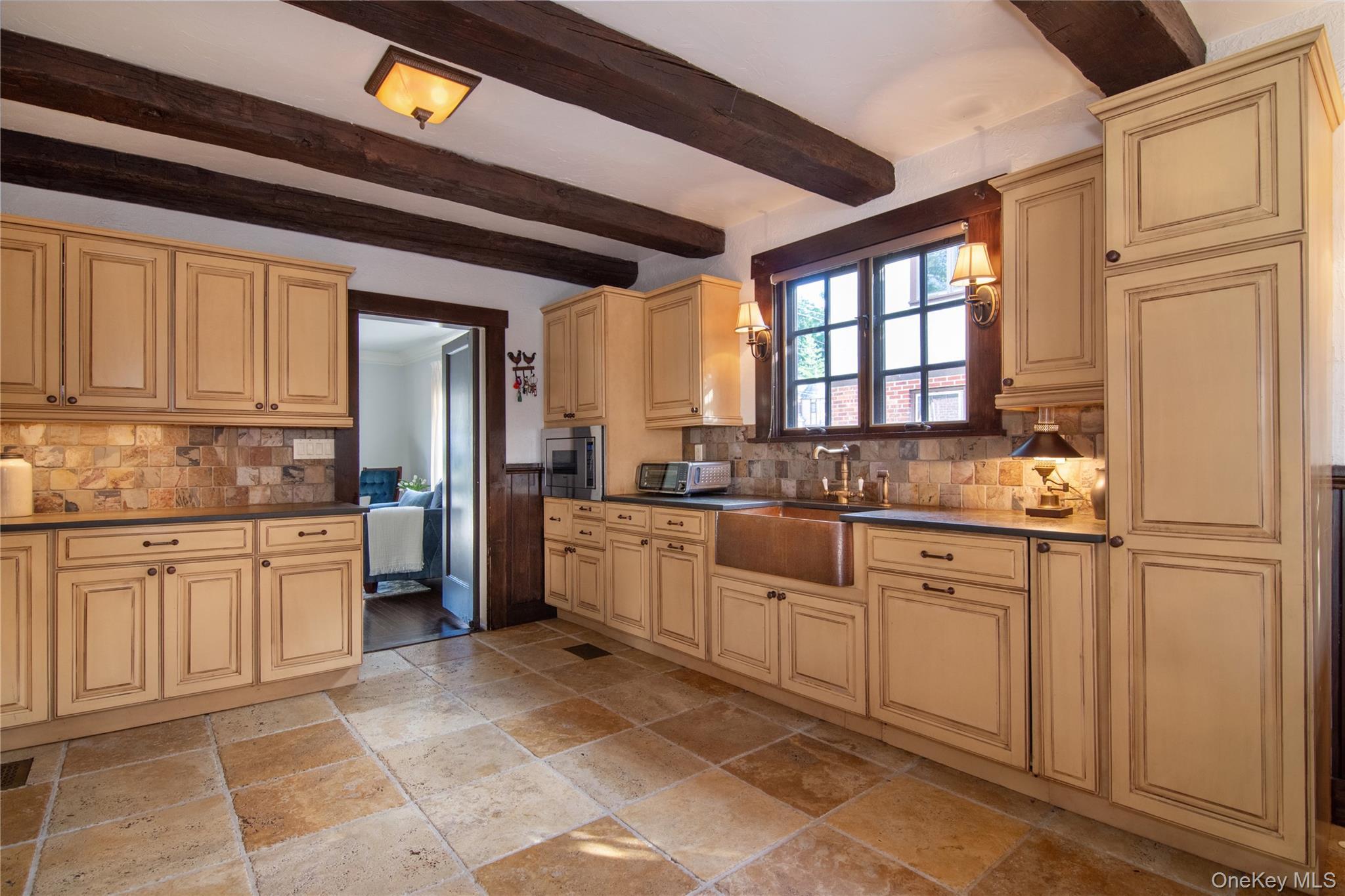 Single Family Kneeland Westchester County, NY 10705, MLS-915634-20