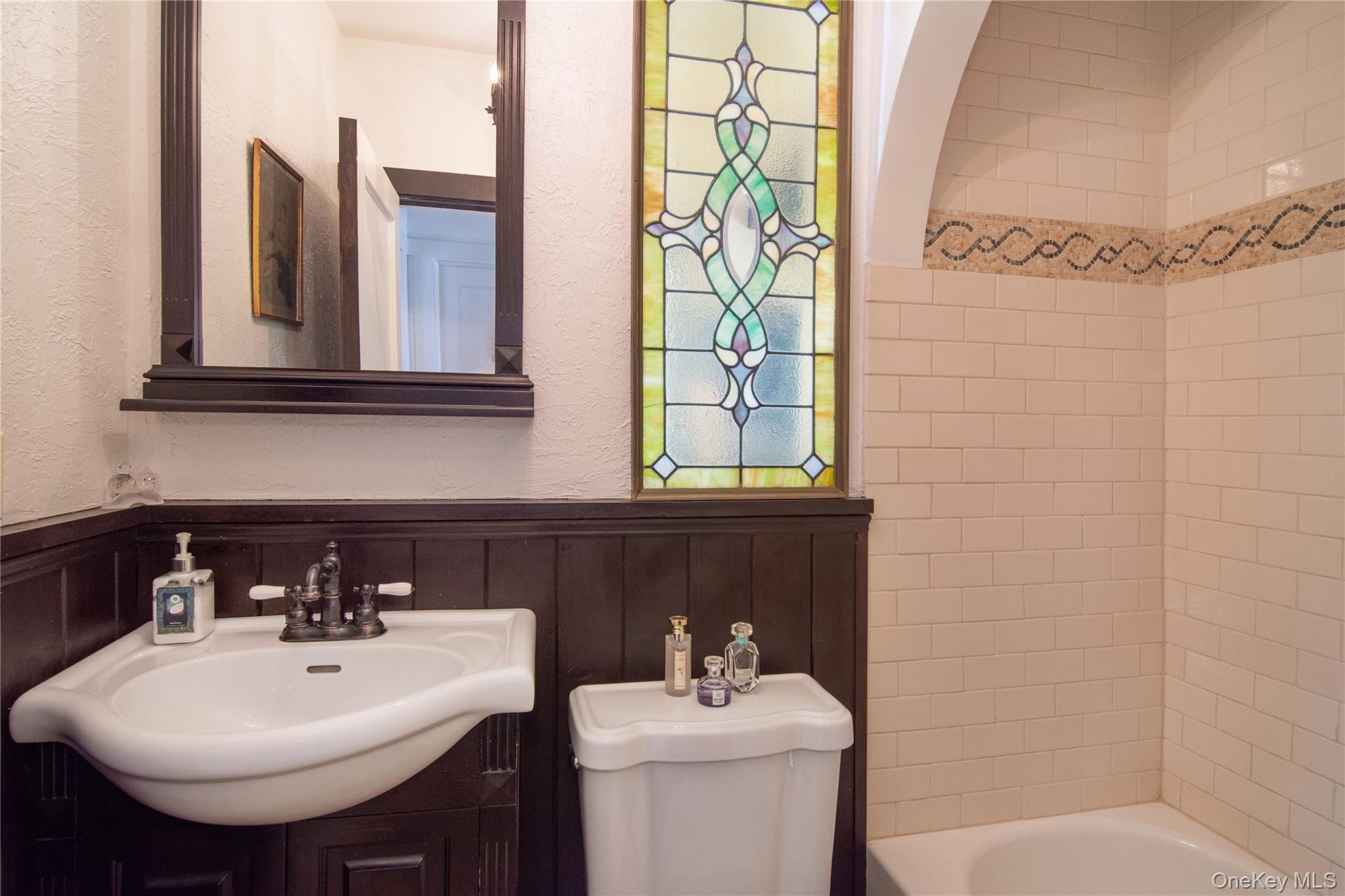 Single Family Kneeland Westchester County, NY 10705, MLS-915634-23