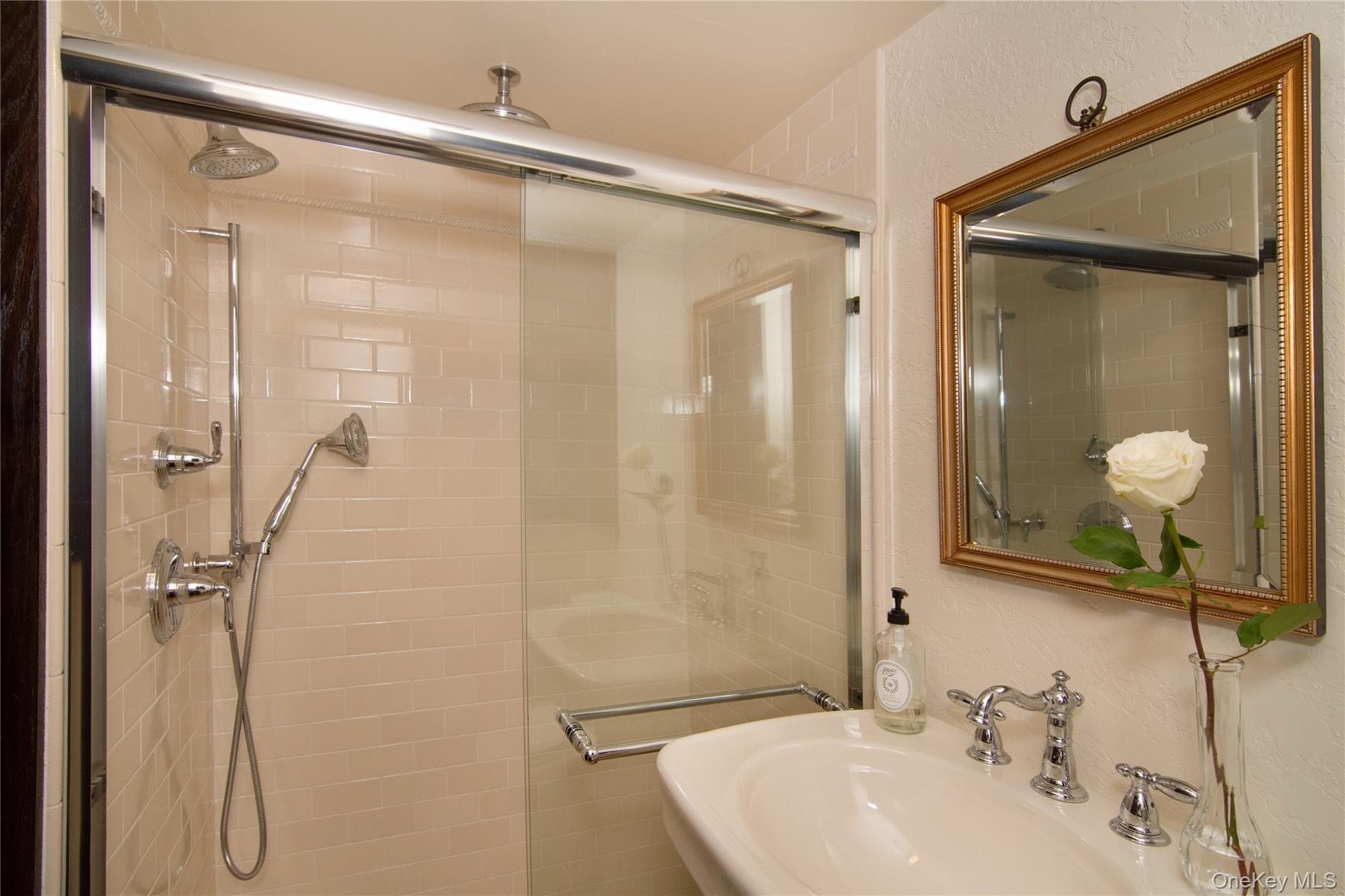 Single Family Kneeland Westchester County, NY 10705, MLS-915634-44