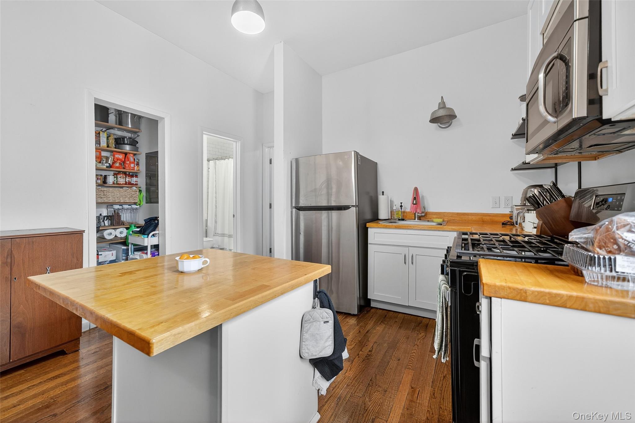 Single Family Lander  Orange County, NY 12550, MLS-915636-23